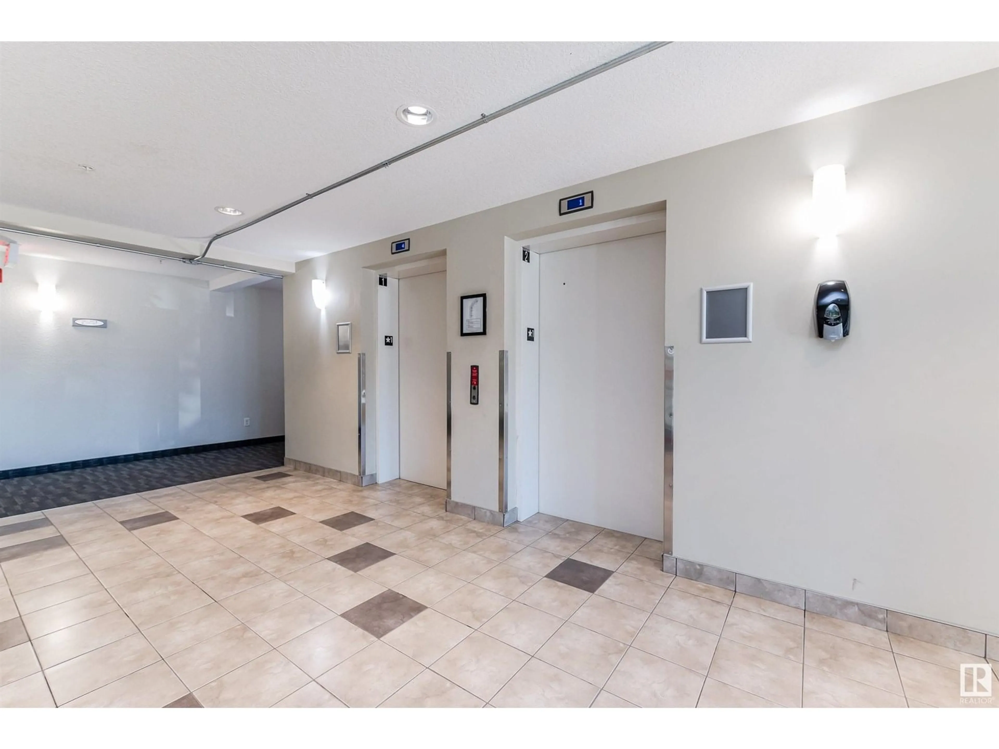 Indoor foyer for #148 - 1196 HYNDMAN RD, Edmonton Alberta T5A0X8
