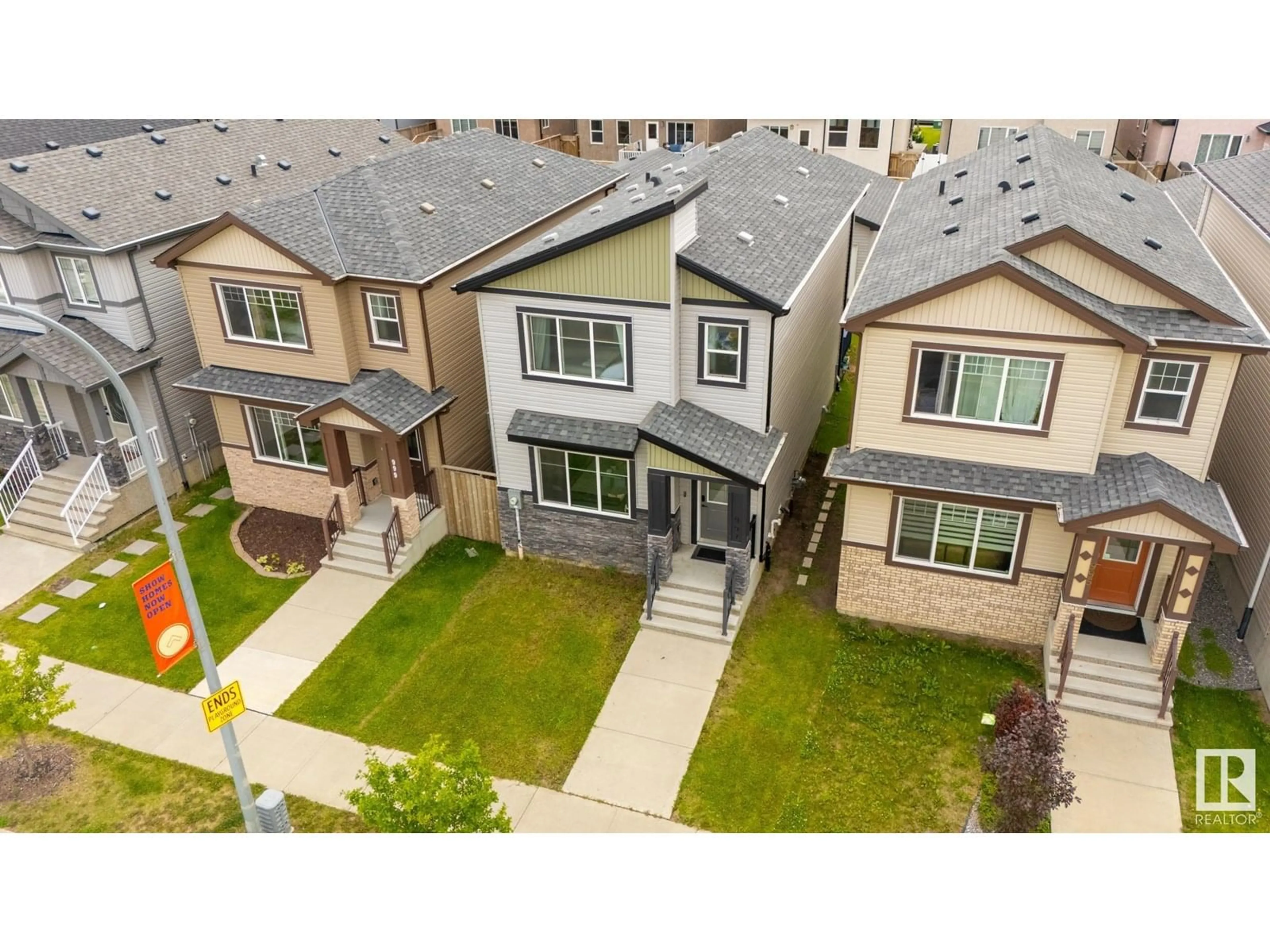 A pic from outside/outdoor area/front of a property/back of a property/a pic from drone, street for 997 MCCONACHIE BV, Edmonton Alberta T5Y3N3