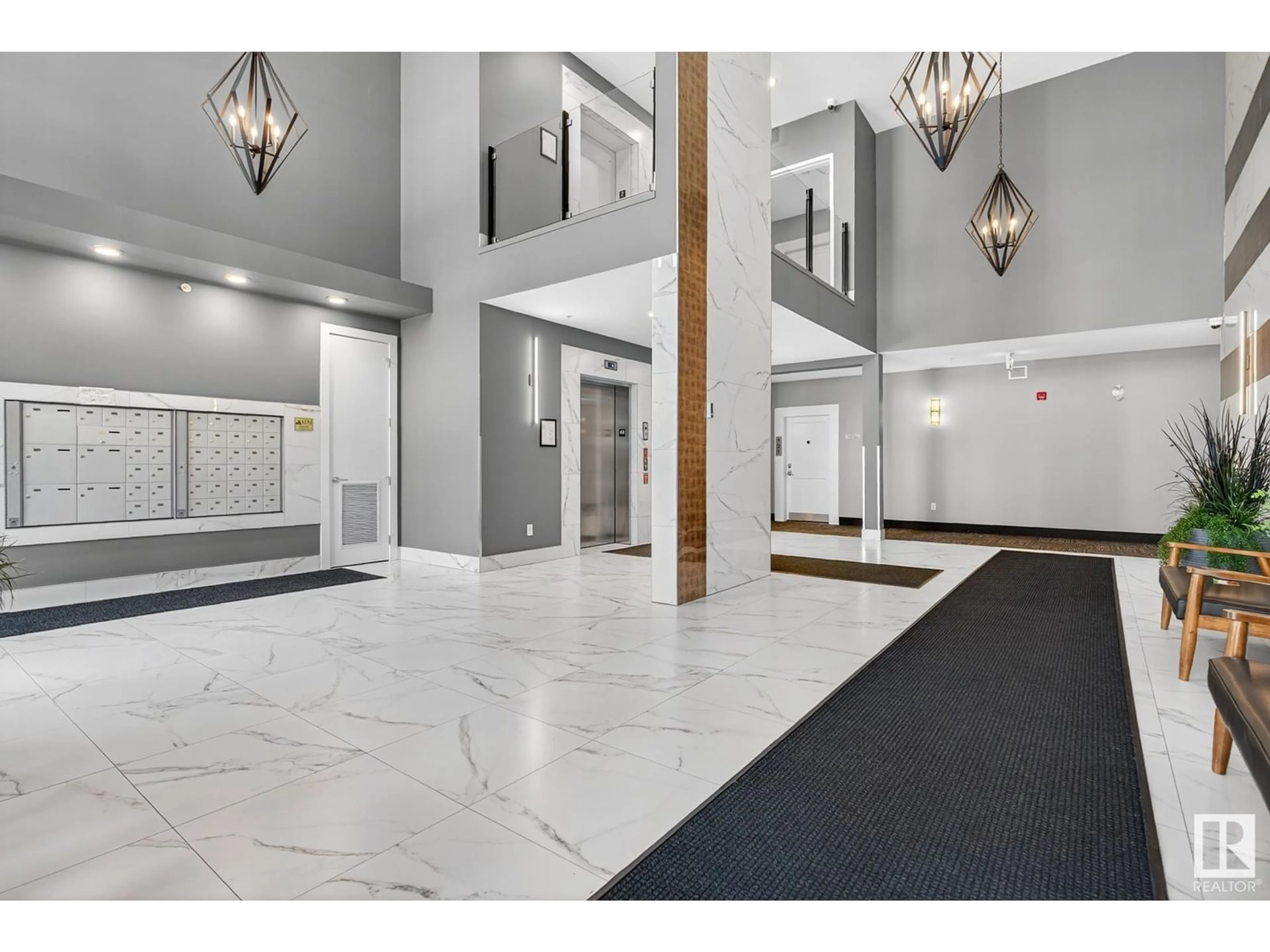 Indoor foyer for 127 524 GRIESBACH PR NW, Edmonton Alberta T5E6X2