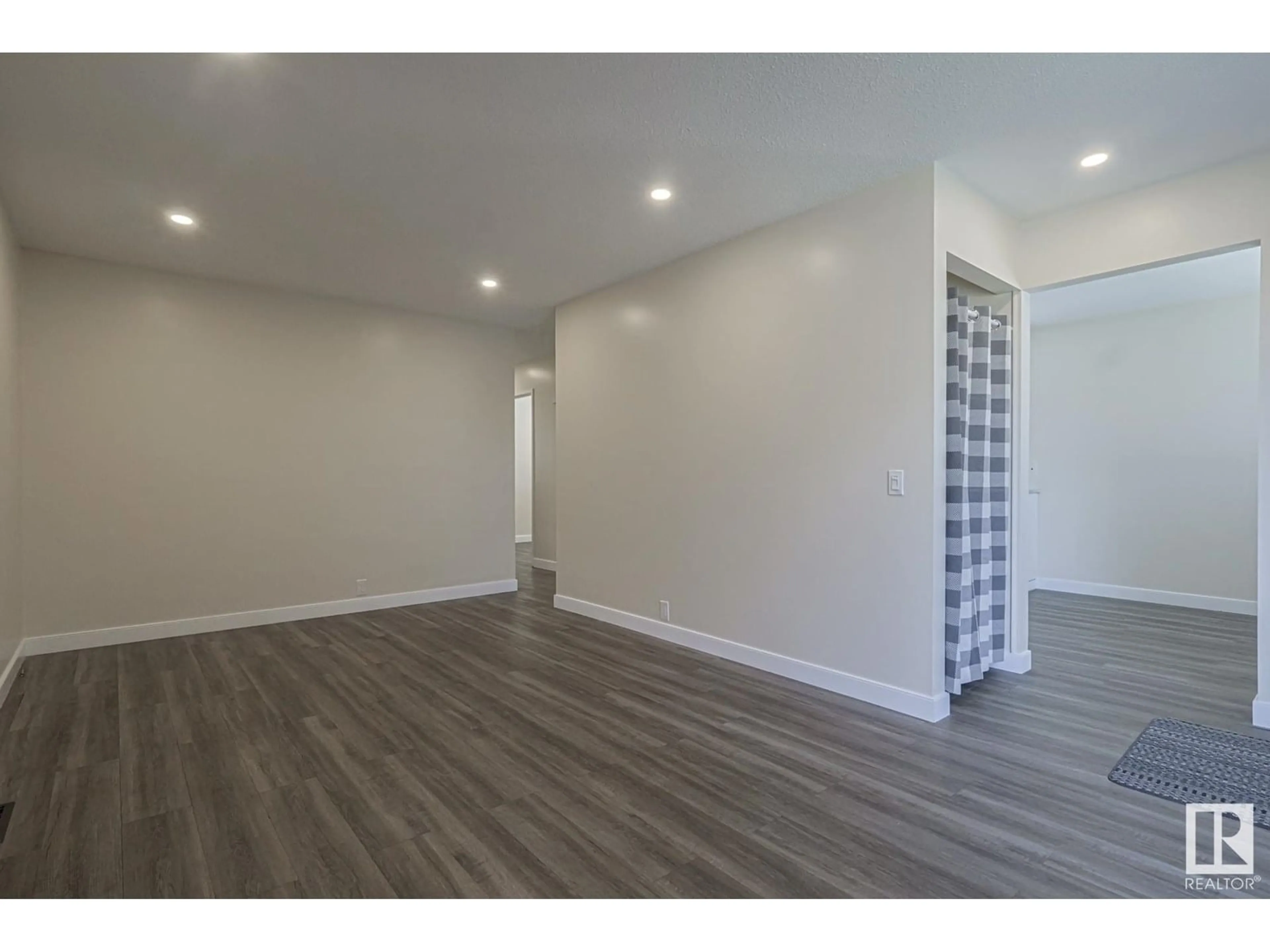 A pic of a room for 36 HARROW CIRCLE, Edmonton Alberta T5A2S5