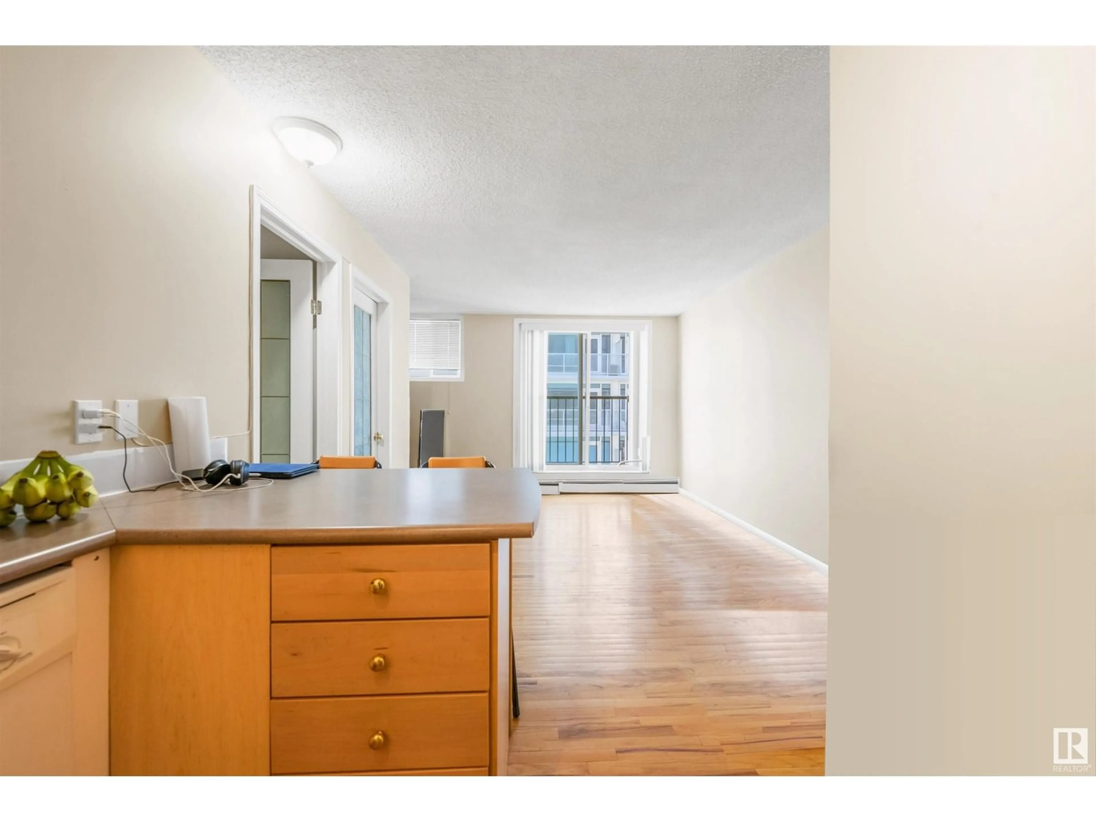 A pic of a room for #1002 - 9730 106 ST, Edmonton Alberta T5K1B7