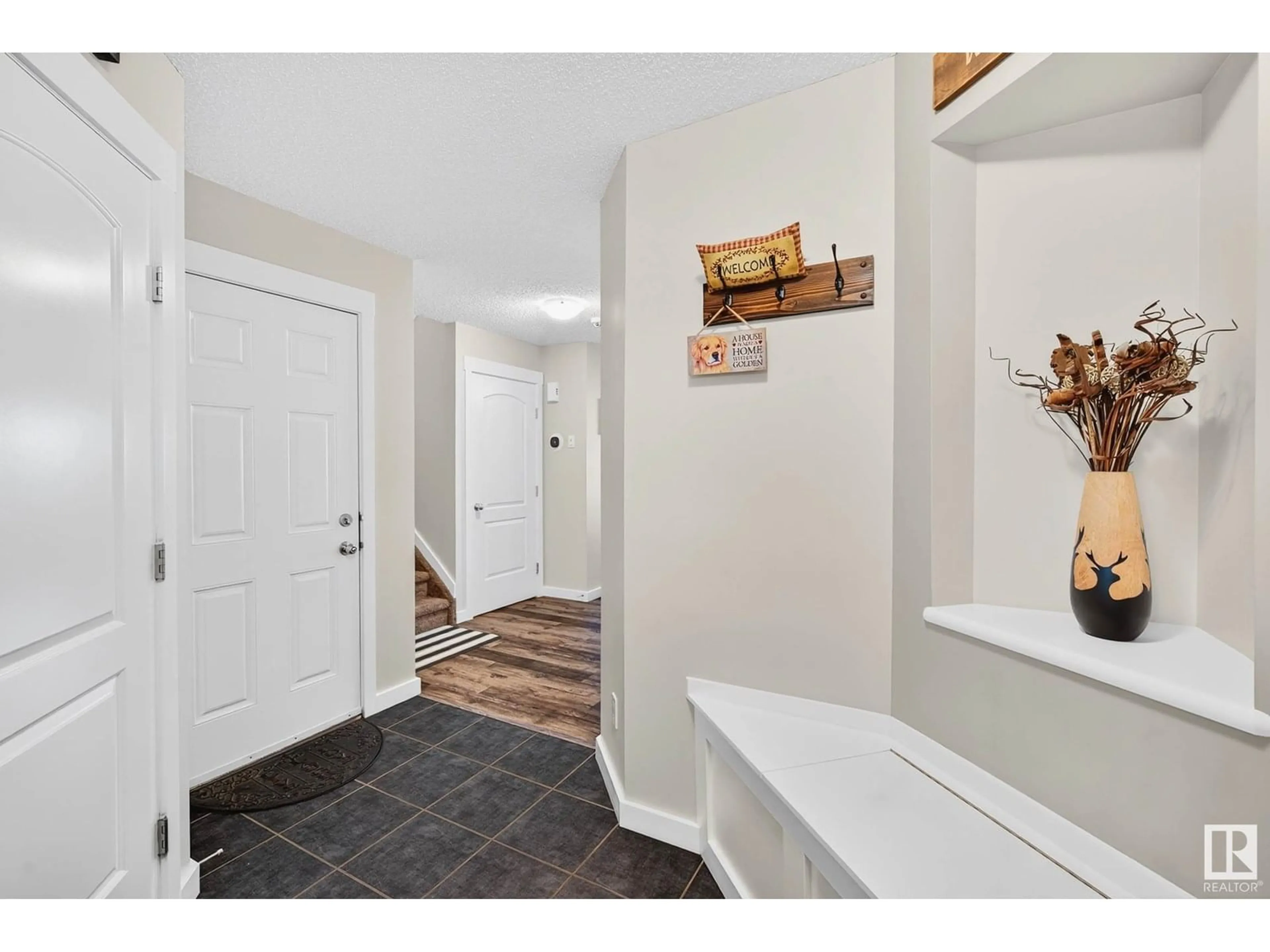 Indoor entryway for NW - 16840 53 ST, Edmonton Alberta T5Y0R7