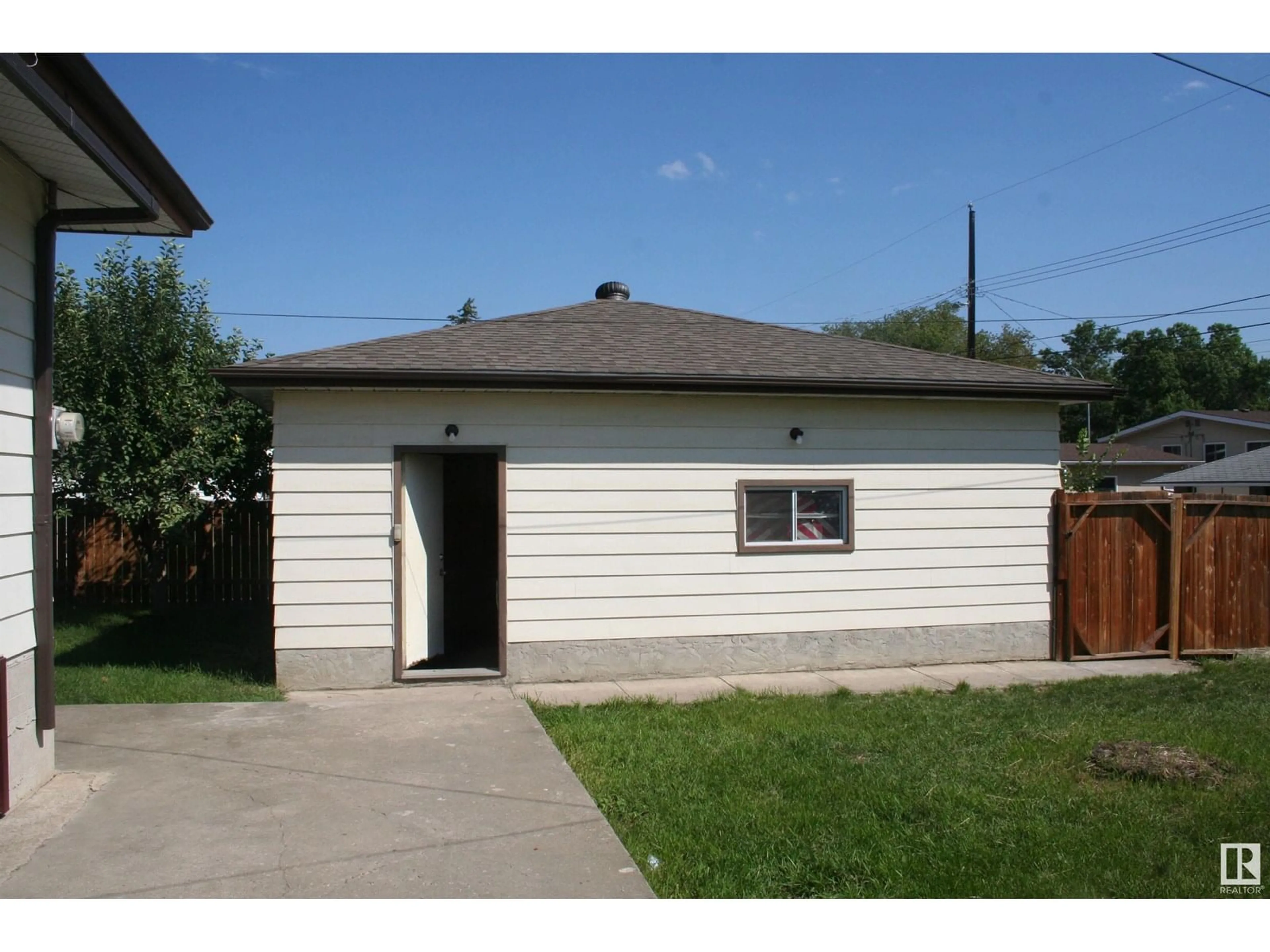 Shed for NW - 11823 43 ST, Edmonton Alberta T5W2P3