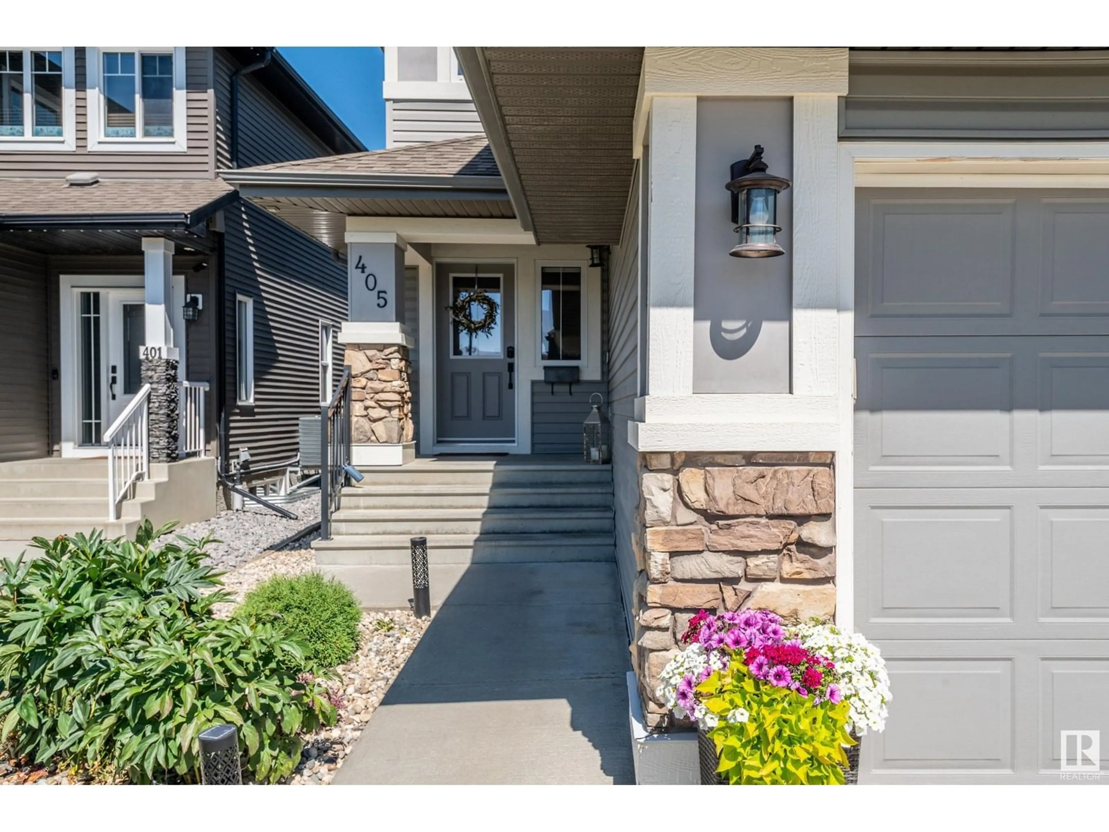 Indoor entryway for 405 STILL CREEK CR, Sherwood Park Alberta T8H0S6