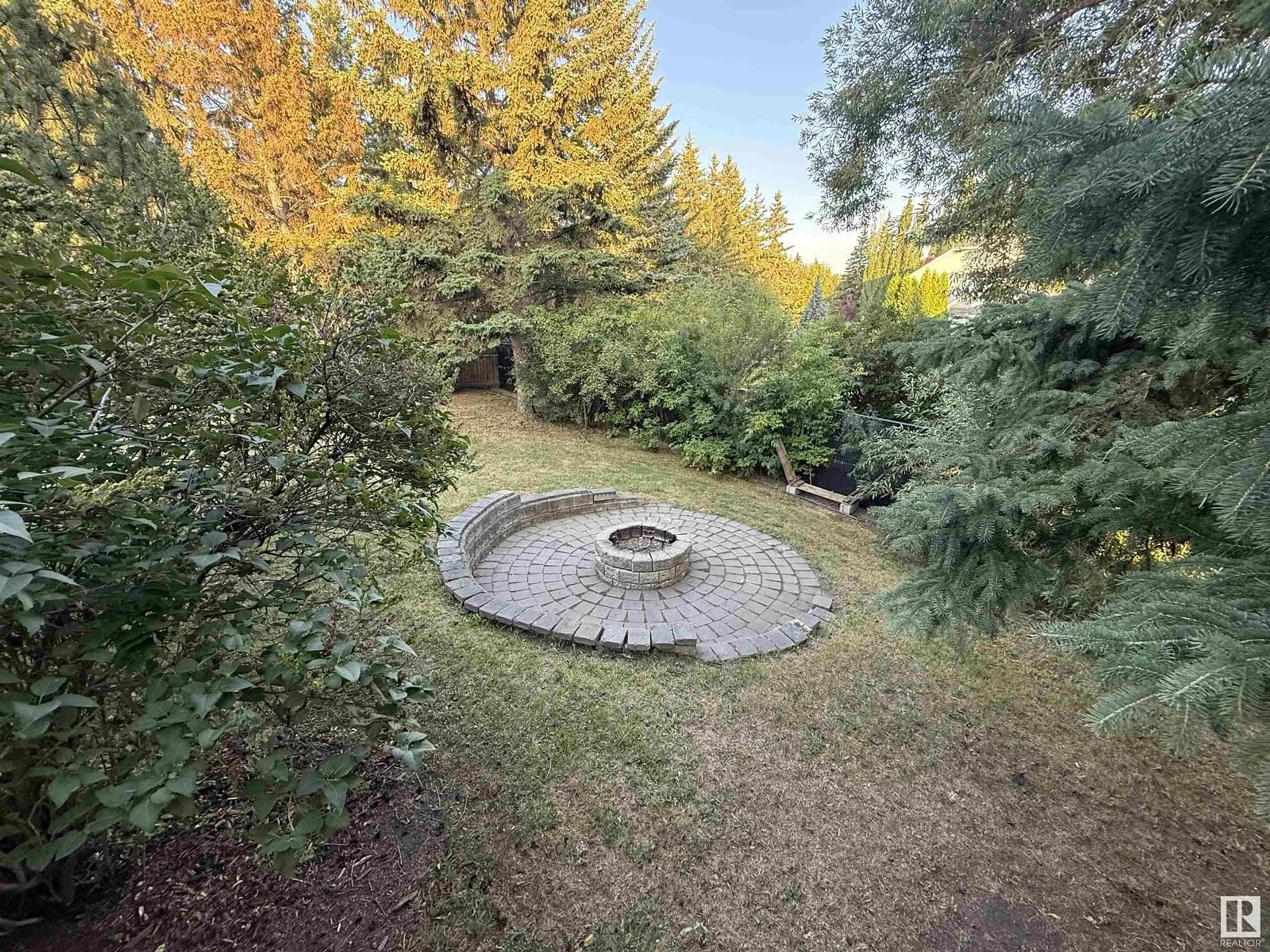 A pic from outside/outdoor area/front of a property/back of a property/a pic from drone, forest/trees view for 57 WOODCREST AV, St. Albert Alberta T8N3H8