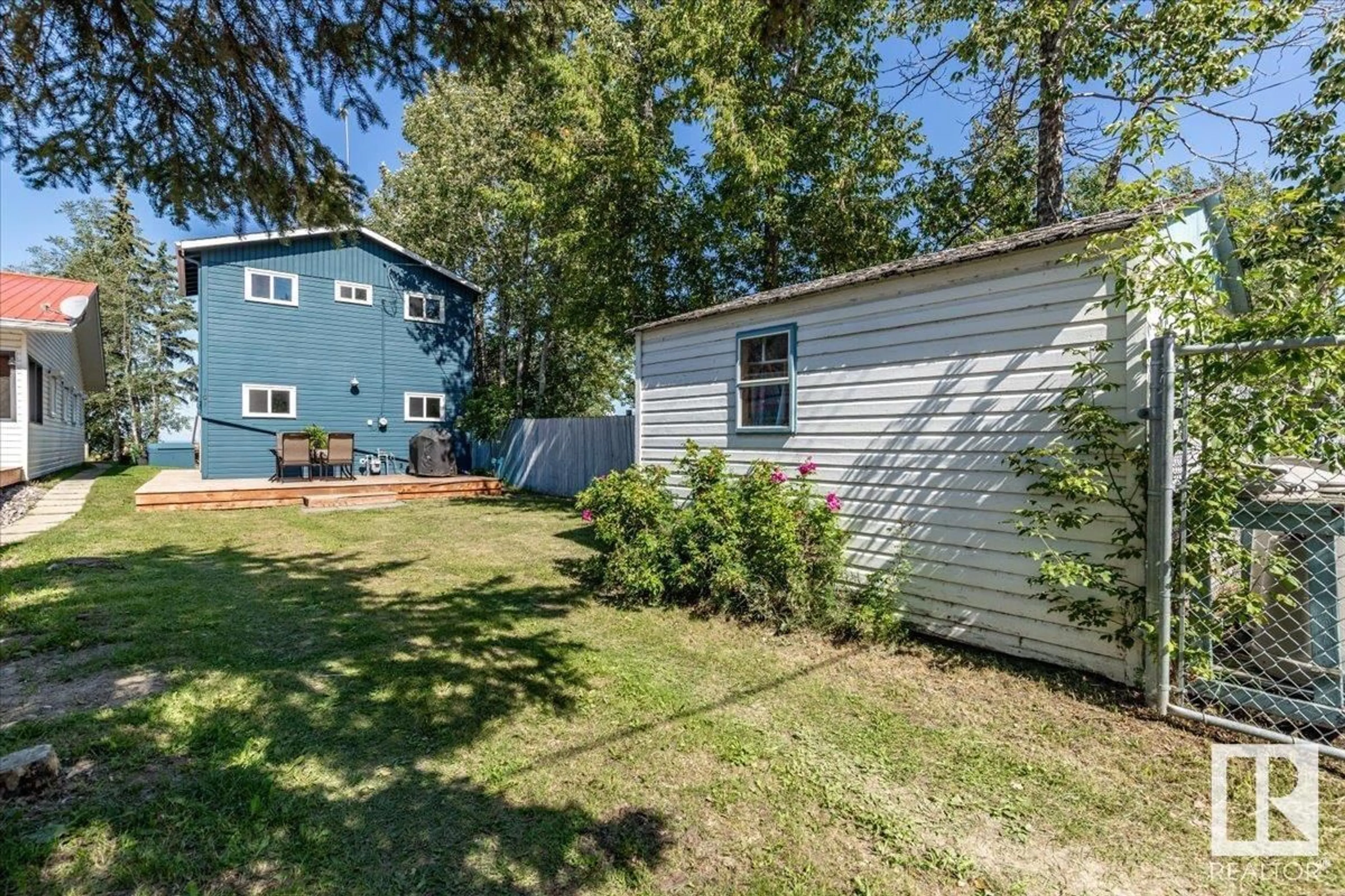 Patio, water/lake/river/ocean view for 101 1ST AVE, Rural Wetaskiwin County Alberta T0C1X0