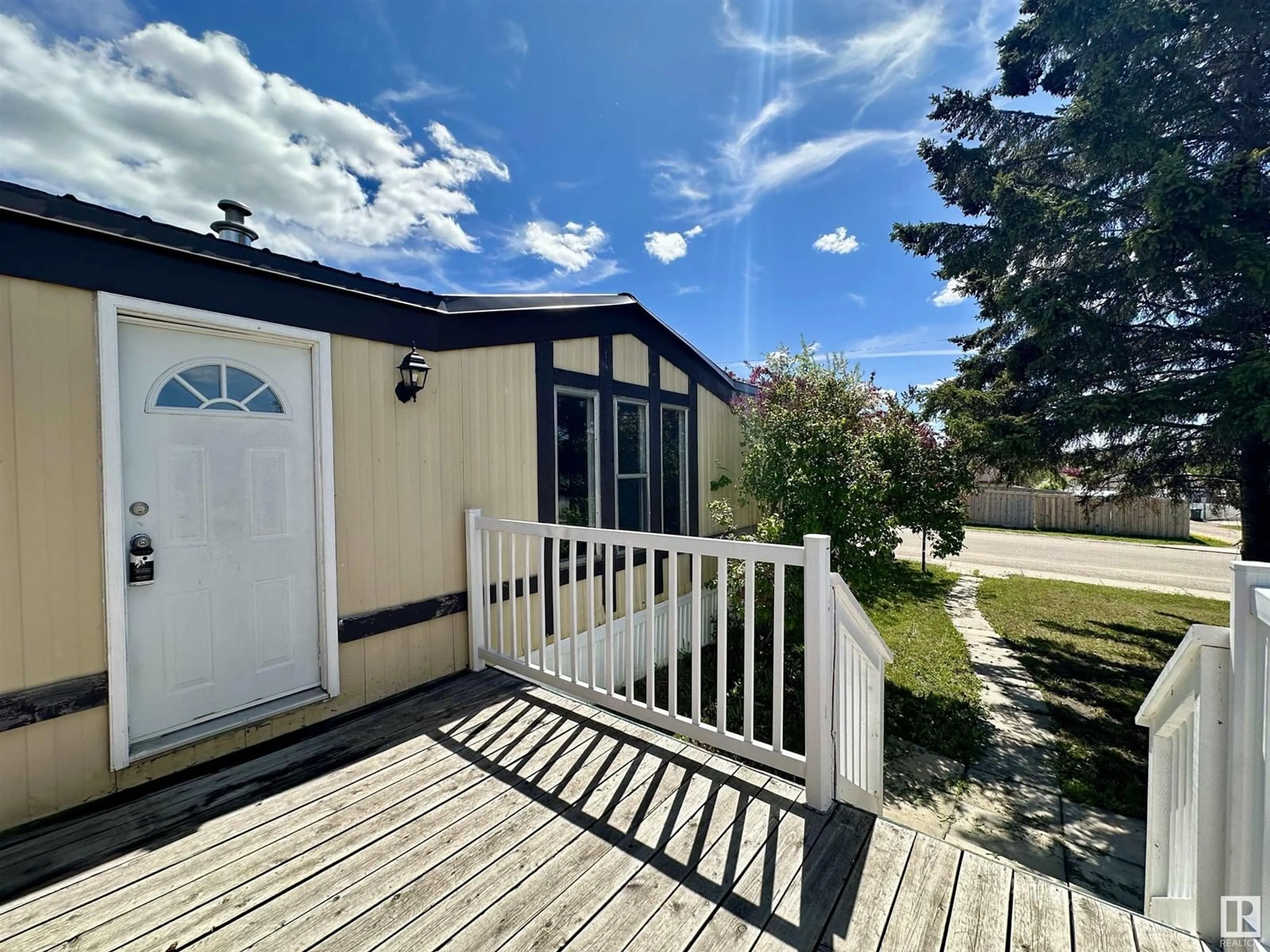 A pic from outside/outdoor area/front of a property/back of a property/a pic from drone, unknown for 5408 47 AV, Drayton Valley Alberta T7A1K7