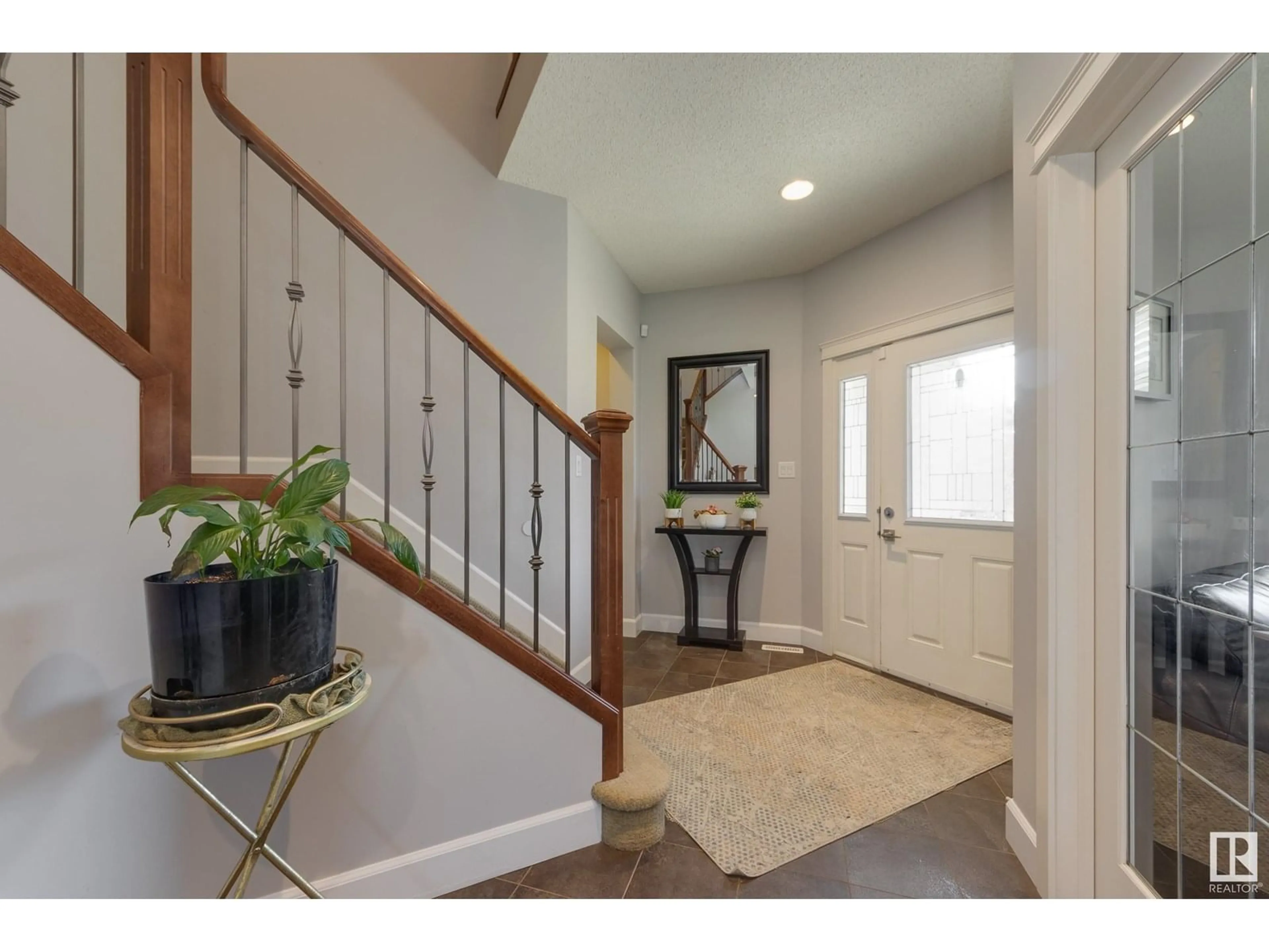 Indoor entryway for NW - 7626 GETTY LINK LI, Edmonton Alberta T5T4K9
