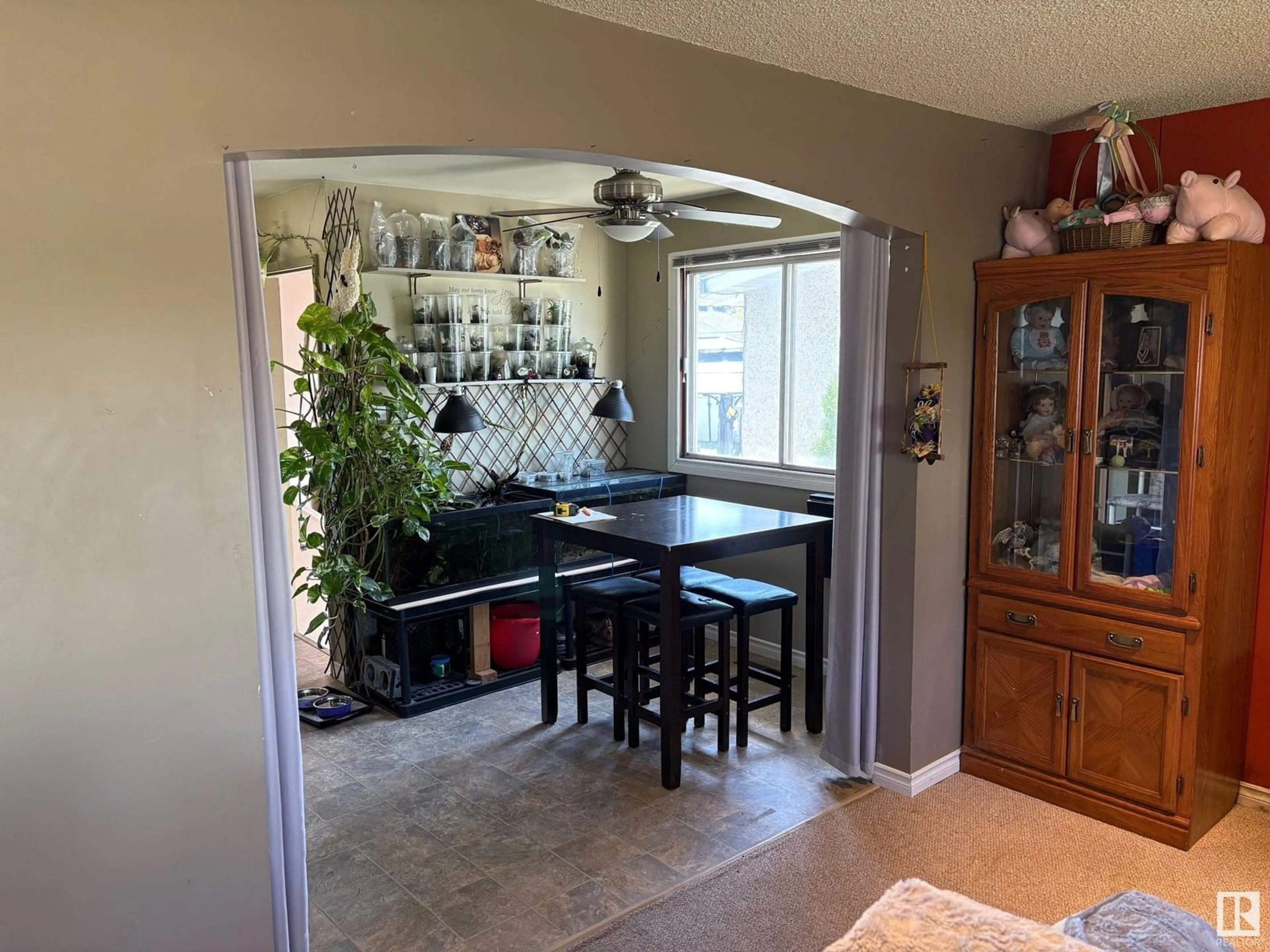 A pic of a room for 13435 73 ST, Edmonton Alberta T5T0T9