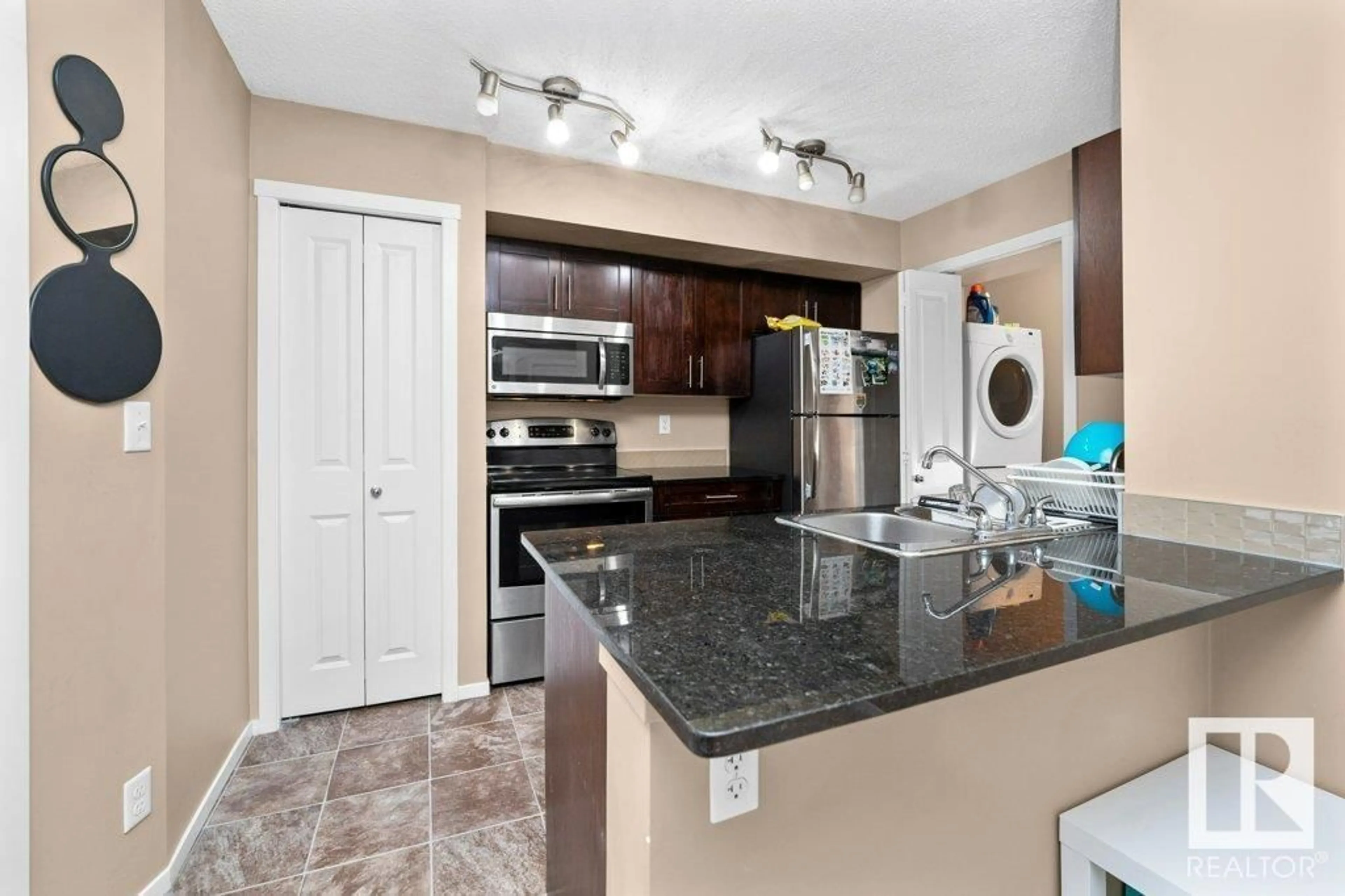 Standard kitchen, ceramic/tile floor for 221 WATT CM, Edmonton Alberta T6X0M8