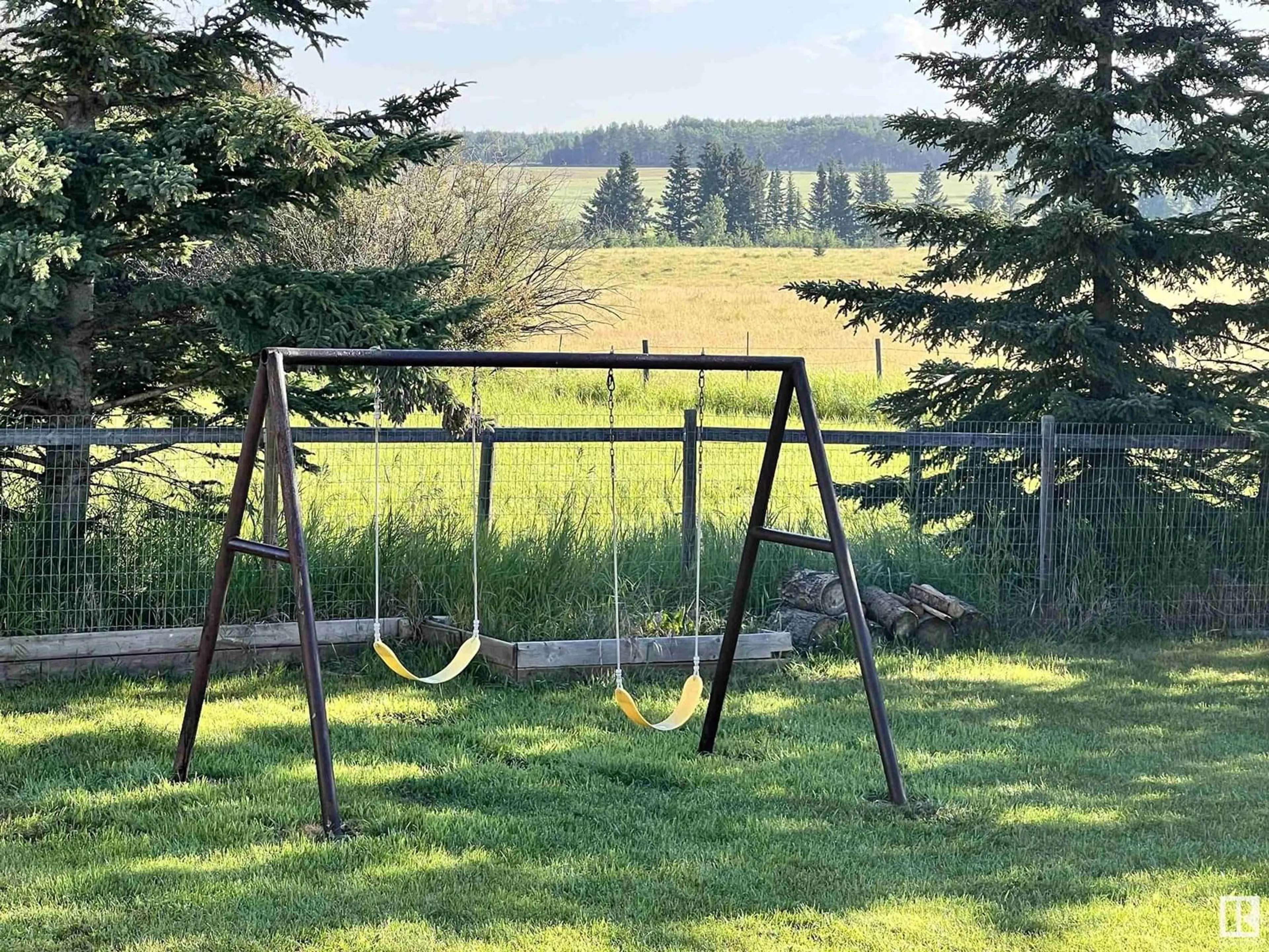 Patio, mountain view for 4806 50 AV, Rocky Rapids Alberta T0E1Z0