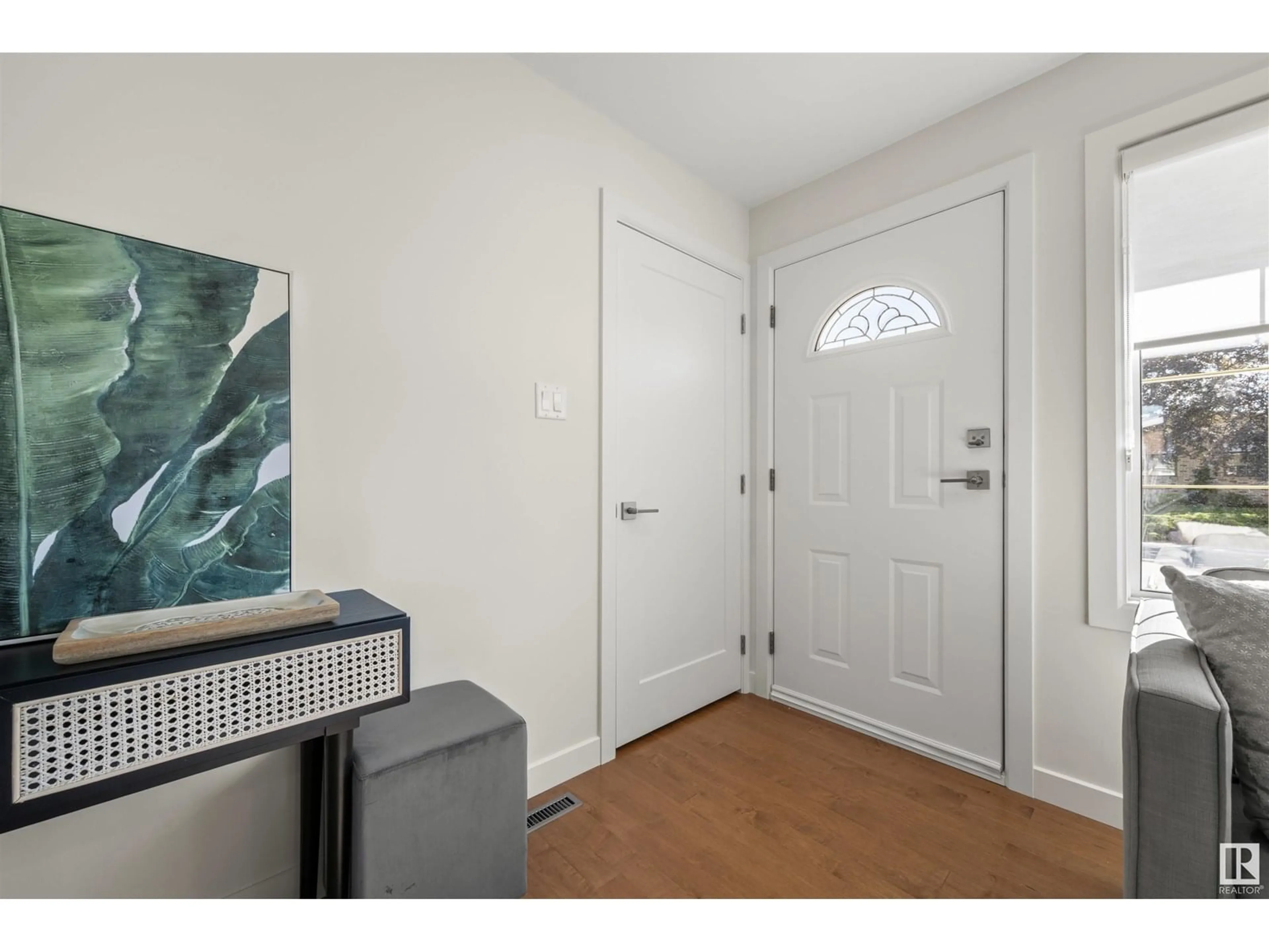 Indoor entryway for NW - 6020 105 ST, Edmonton Alberta T6H2N4