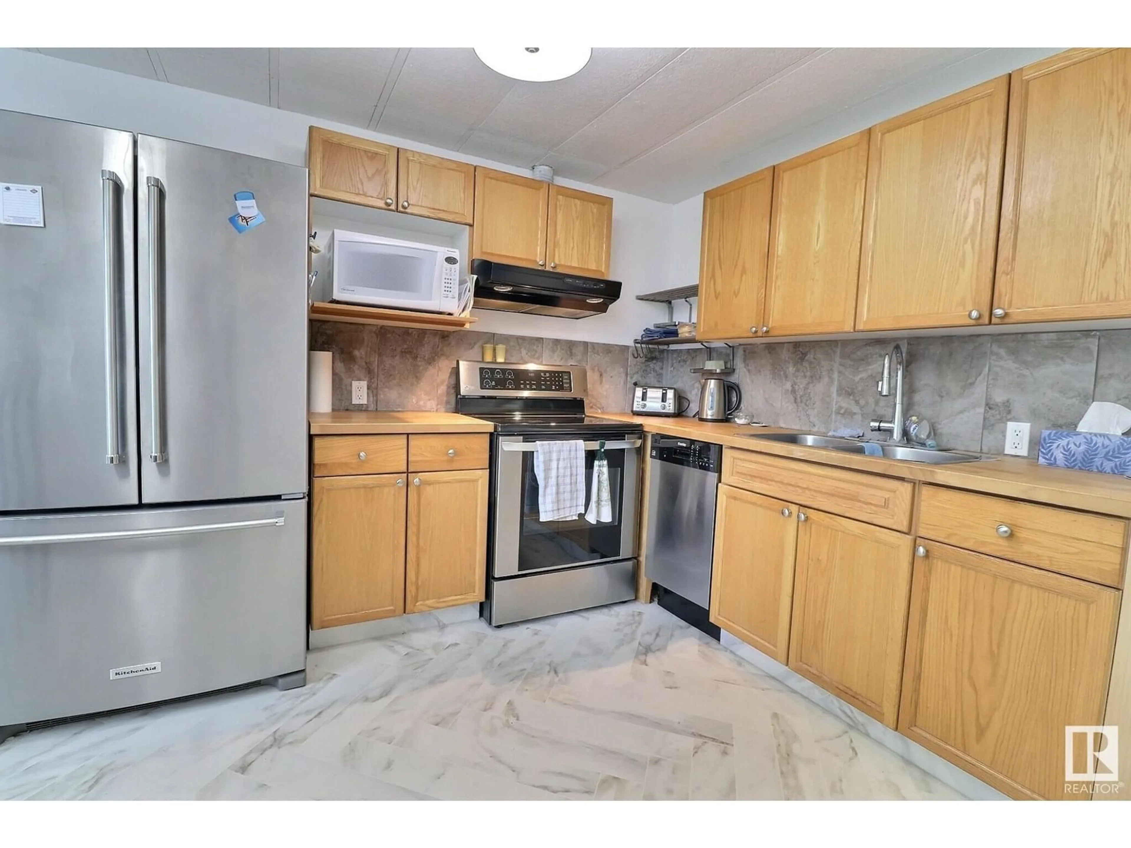 Standard kitchen, unknown for 441 CEDAR AV, Edmonton Alberta T5Y4M2