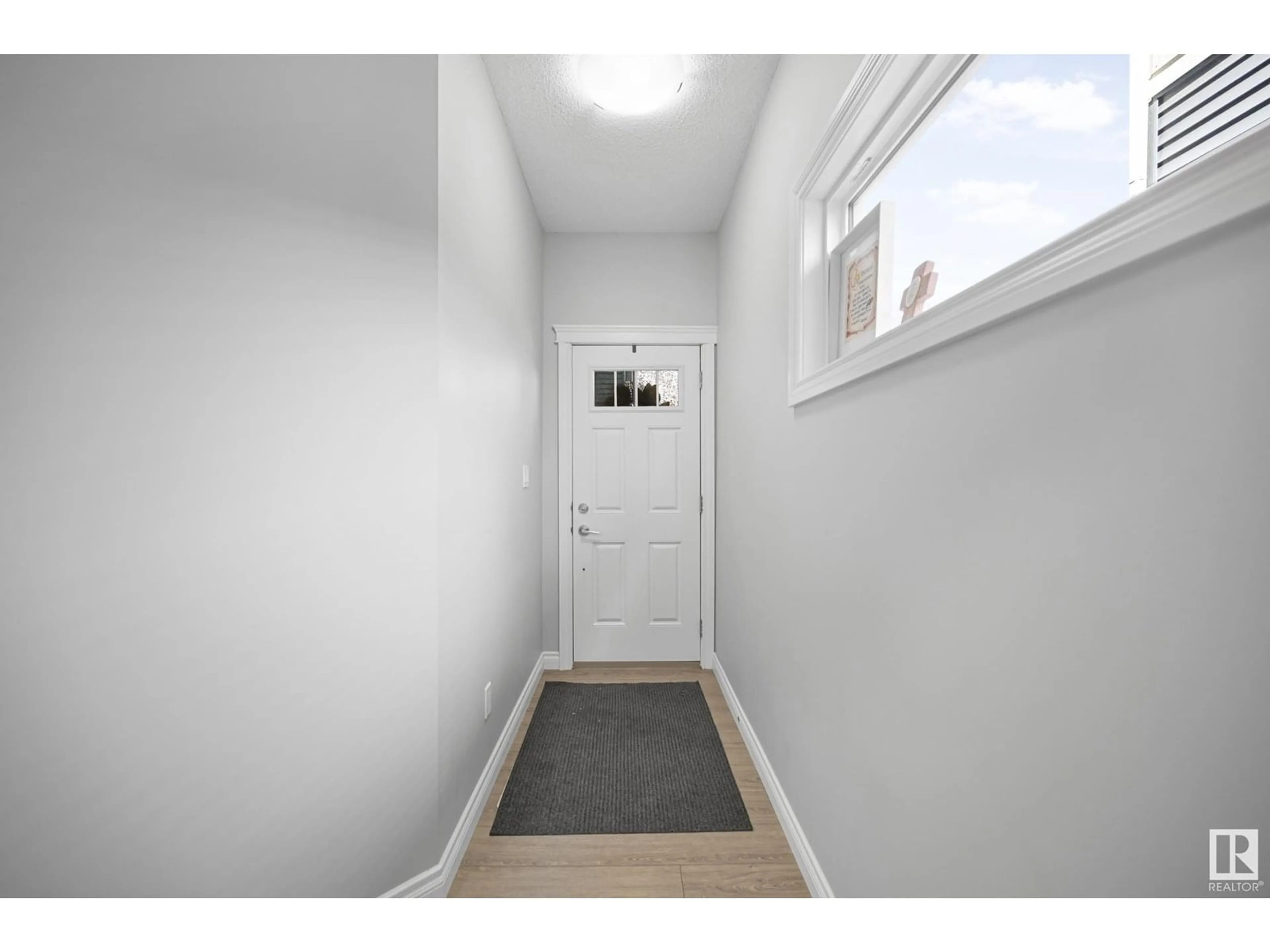 Indoor entryway for 8021 223 ST, Edmonton Alberta T5T7H9