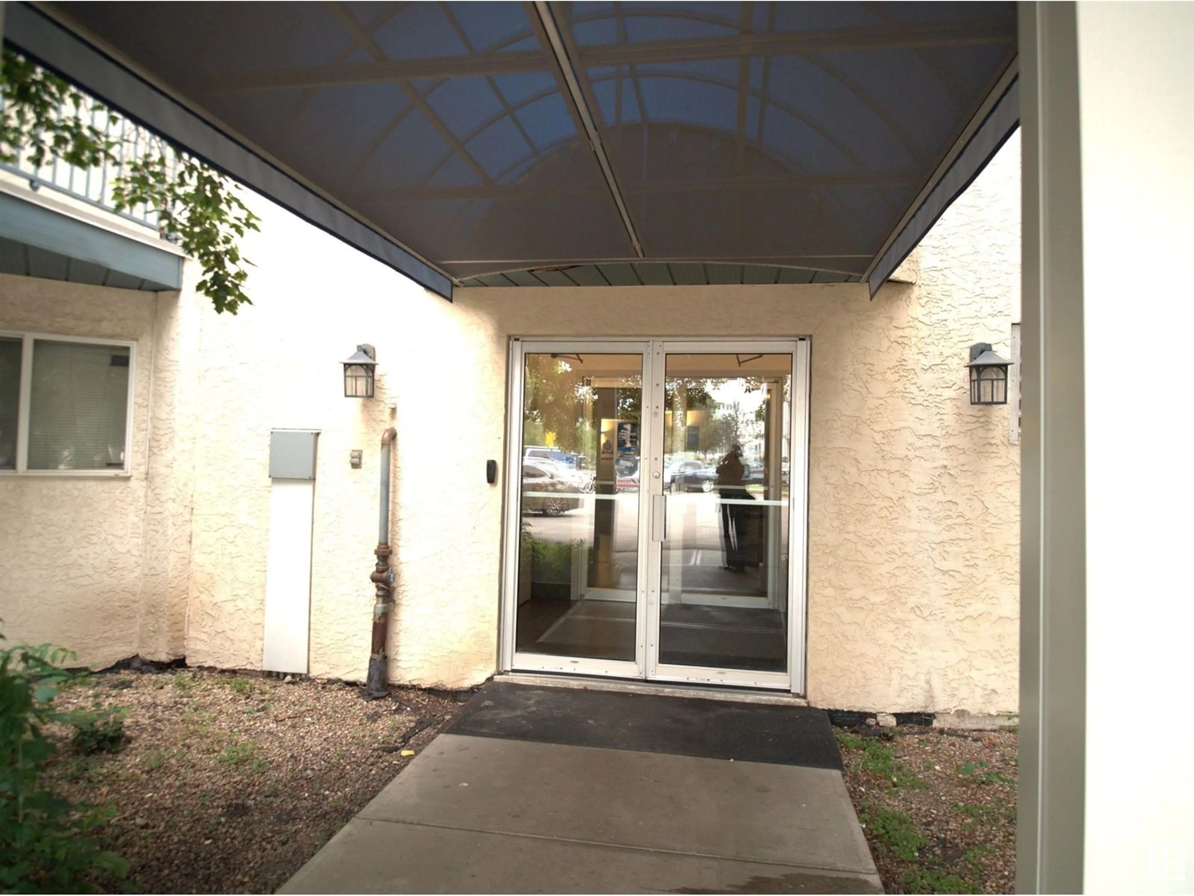 Indoor foyer for #434 - 2520 50 ST, Edmonton Alberta T6L7A8