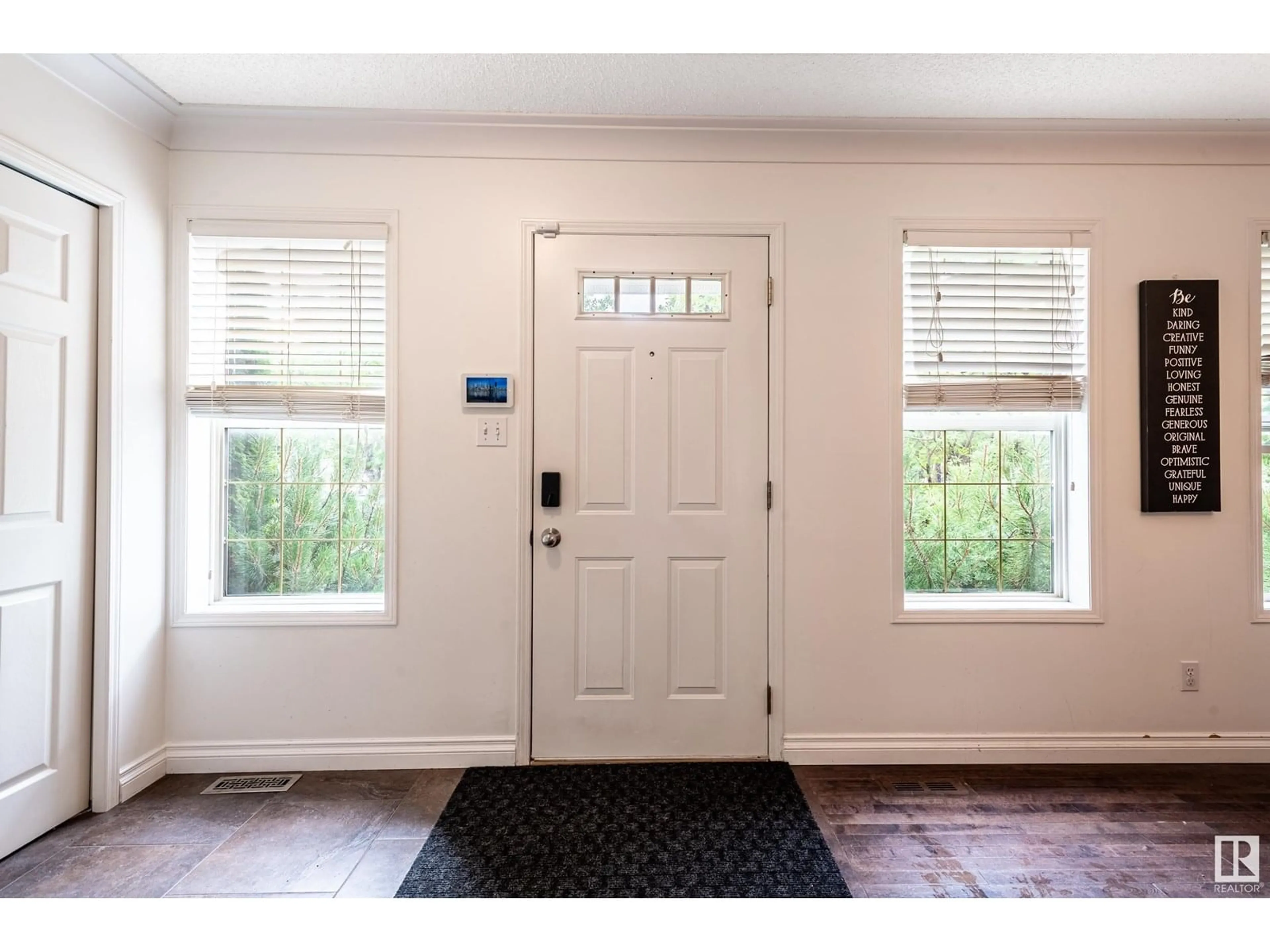 Indoor entryway for 2084 TANNER WD, Edmonton Alberta T6R2S4