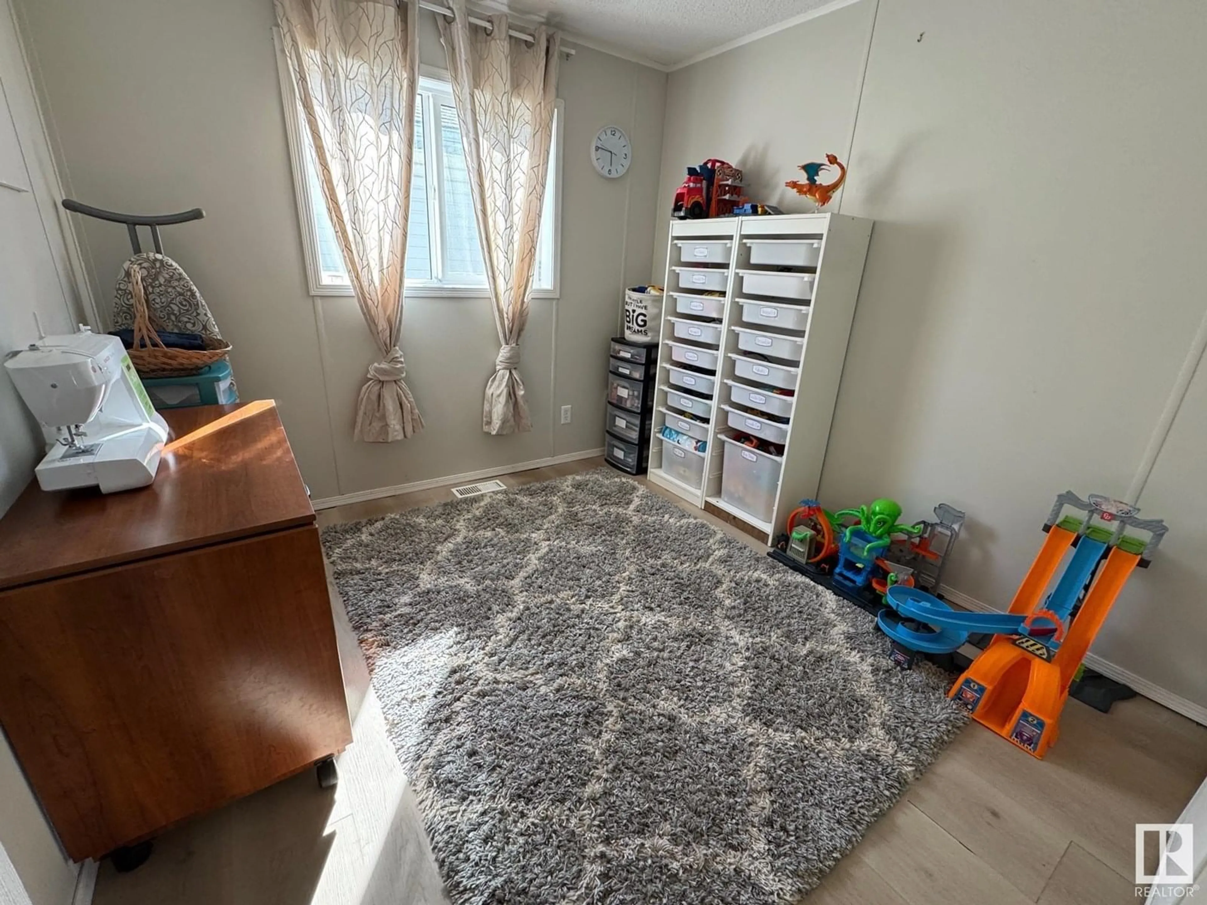 A pic of a room for 44 JUTLAND CR, Stony Plain Alberta T7Z0A3
