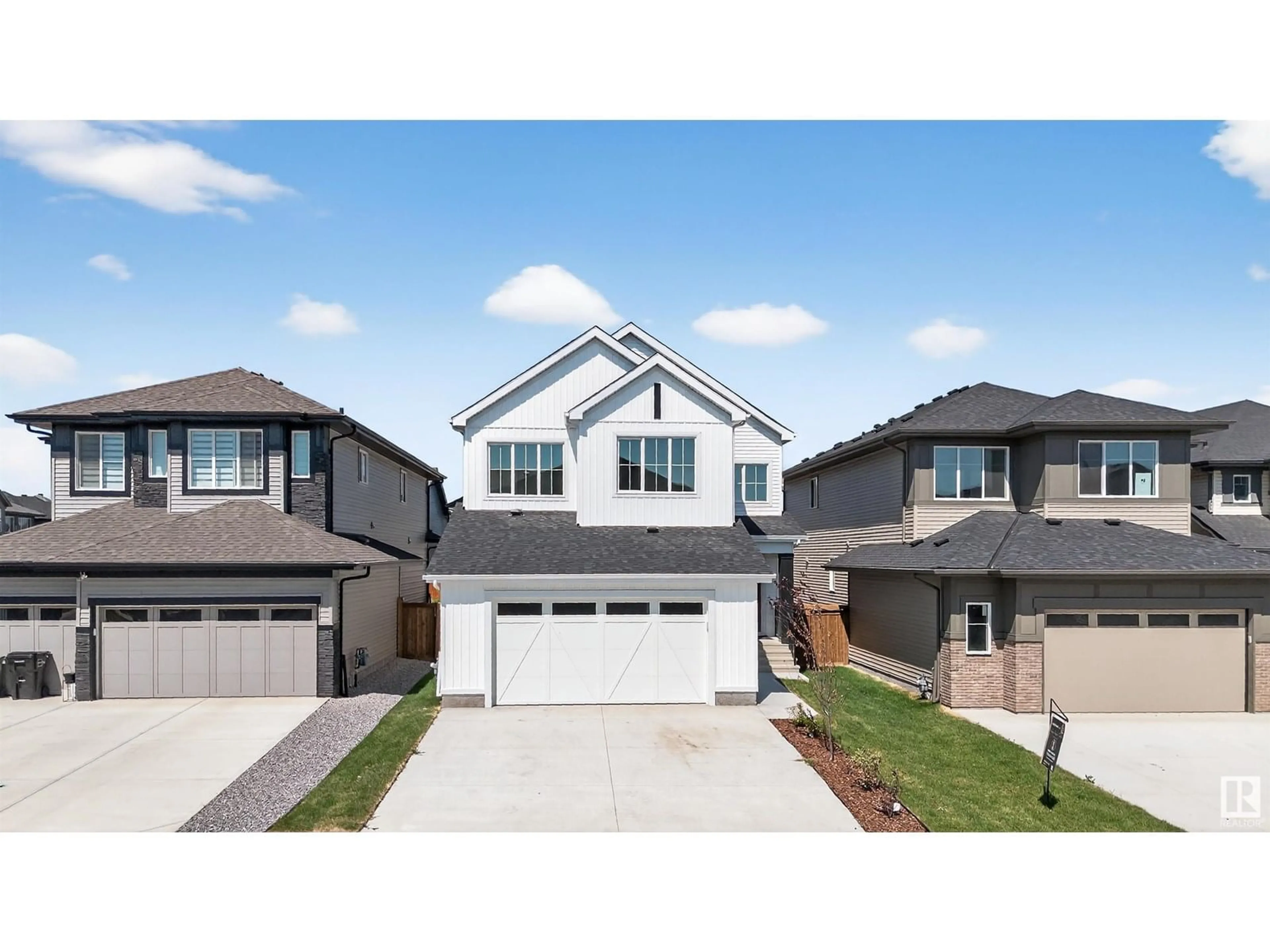 Home with vinyl exterior material, street for 22530 98A AV, Edmonton Alberta T5T7R7