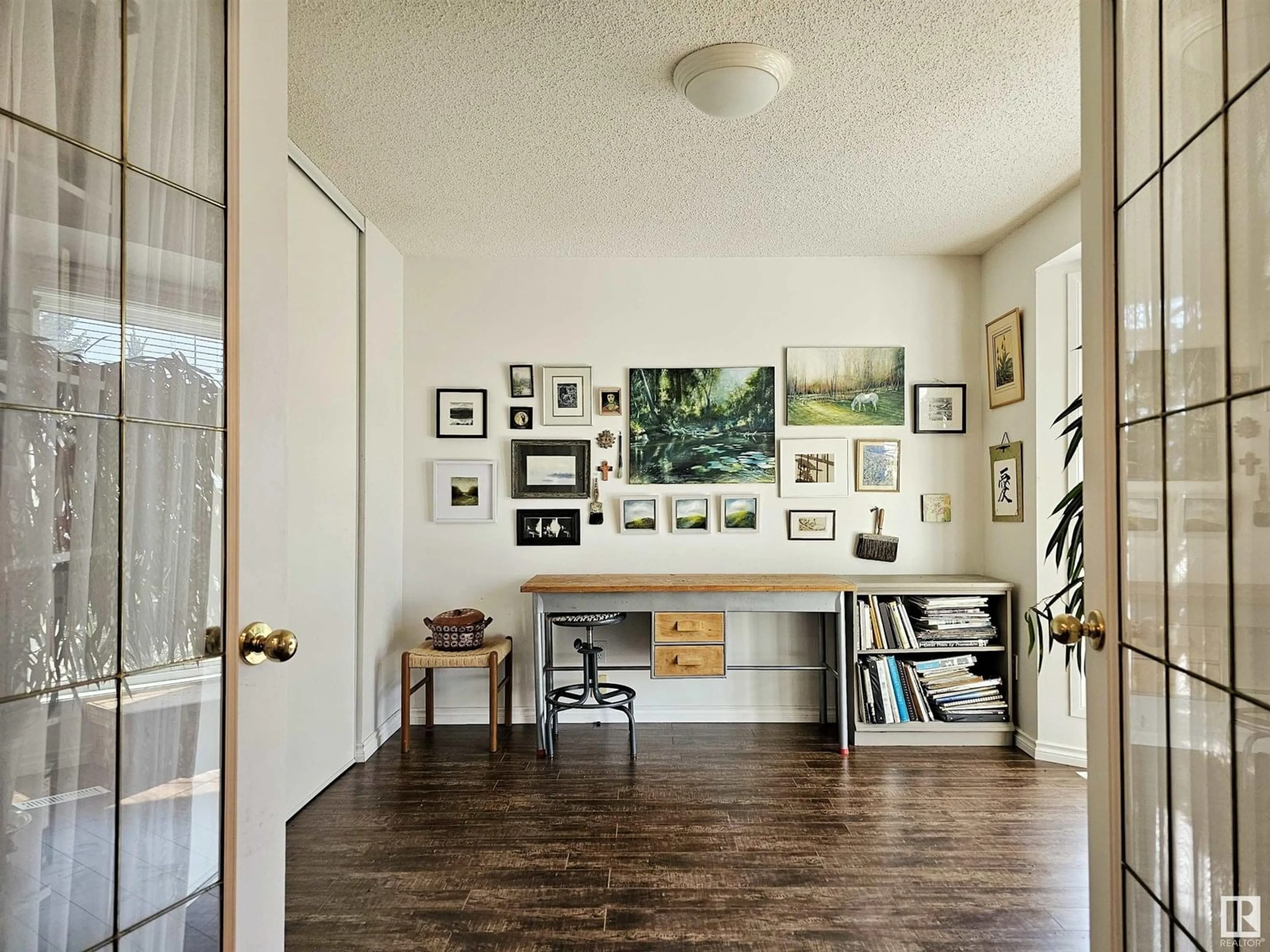Indoor entryway for #103 - 4408 37 ST, Stony Plain Alberta T7Z1N2