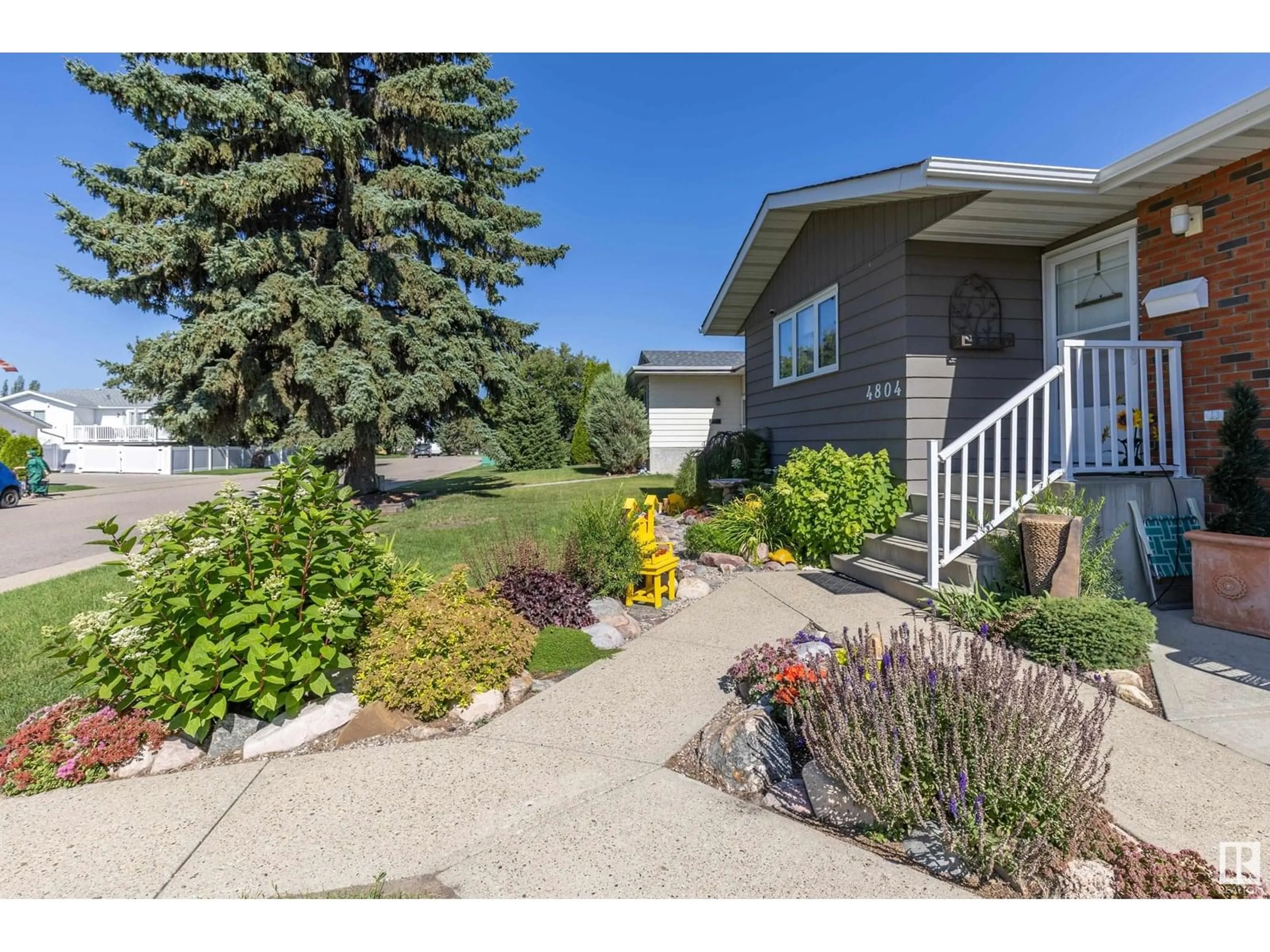 Unknown for 4804 11A AV, Edmonton Alberta T6L4A8
