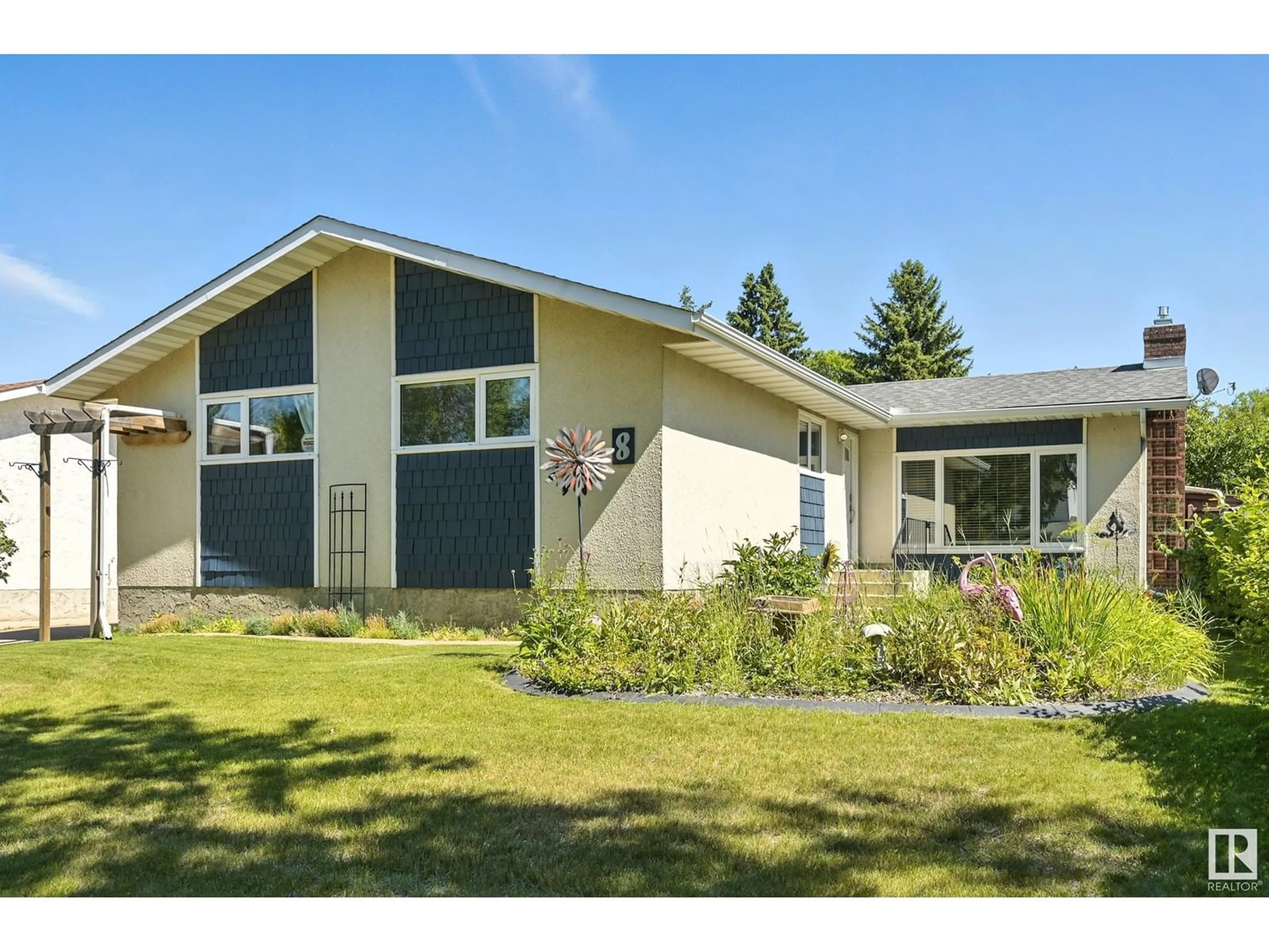Home with vinyl exterior material, street for 8 ADDISON CR, St. Albert Alberta T8N2S1