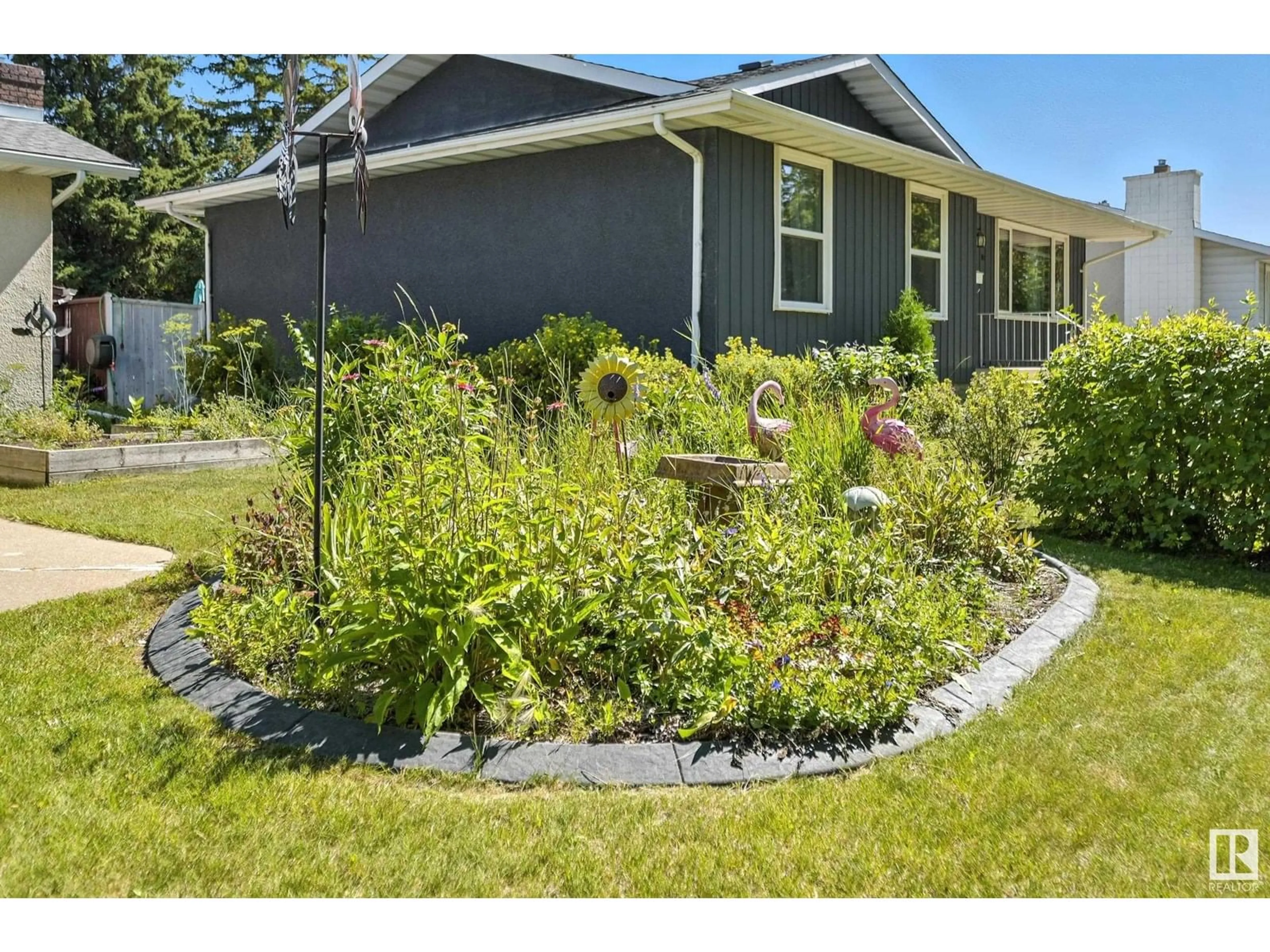 Home with vinyl exterior material, street for 8 ADDISON CR, St. Albert Alberta T8N2S1