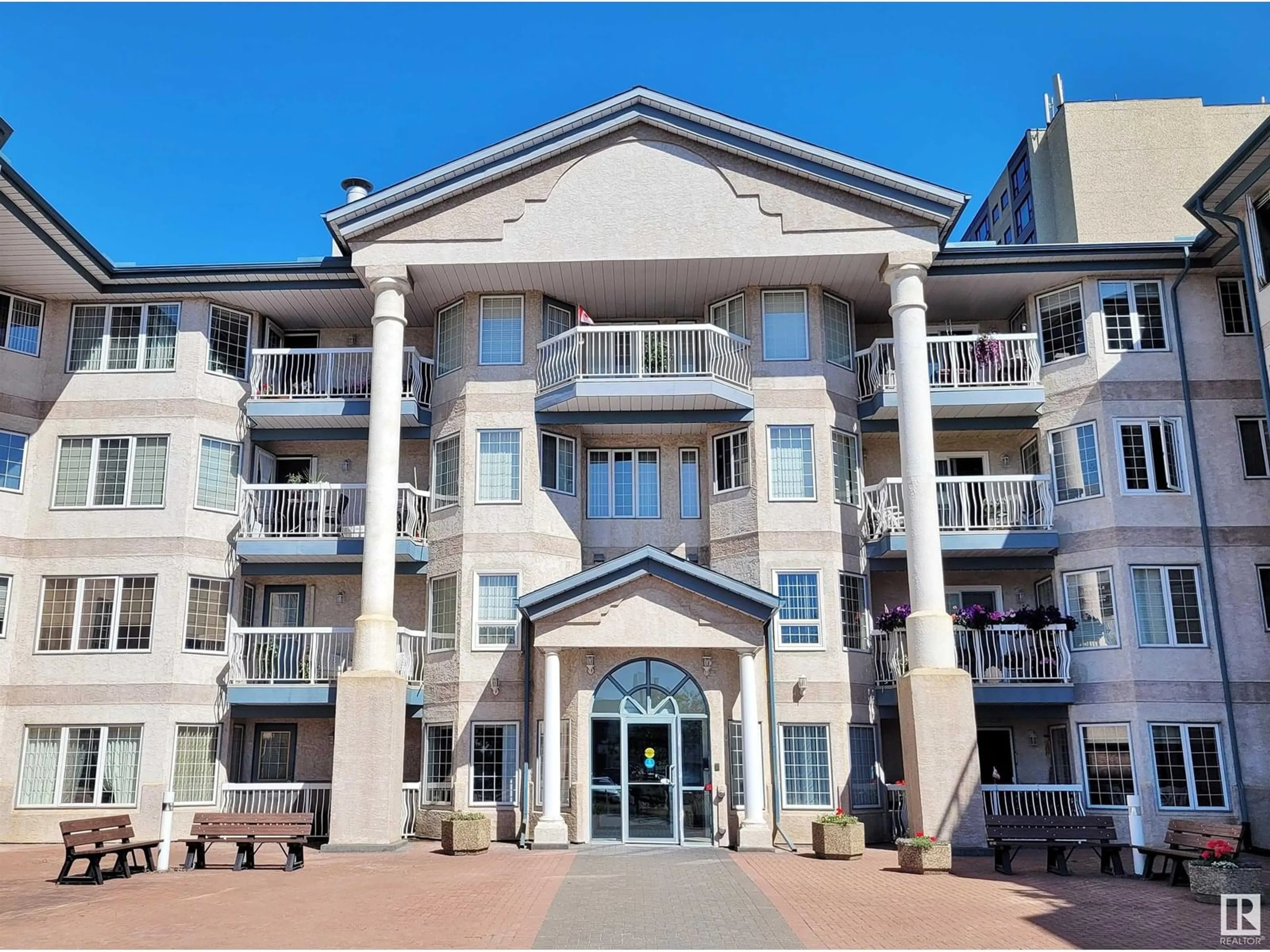 Indoor foyer for 404 - 13450 114 AV, Edmonton Alberta T5M4C4