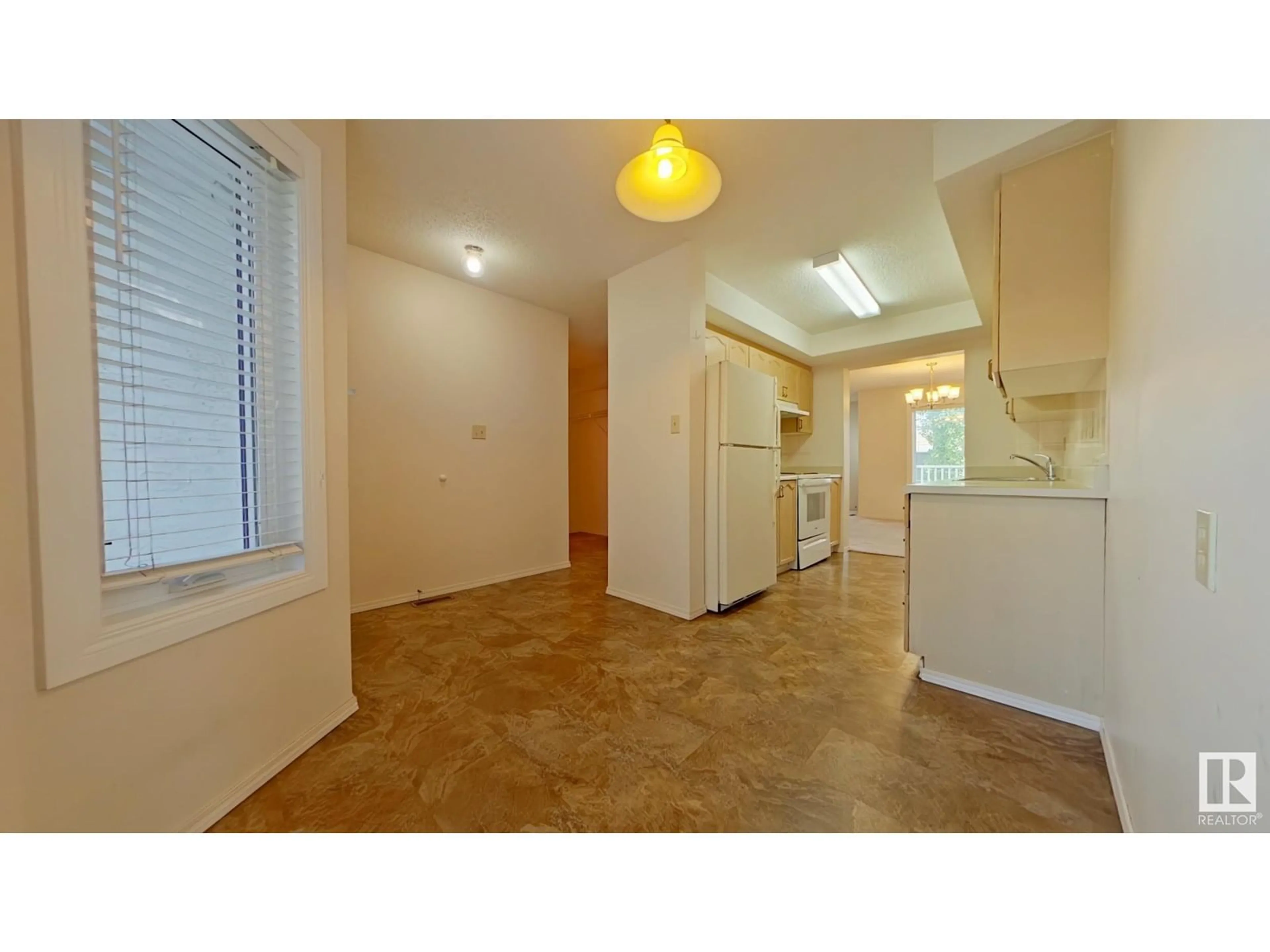 Unknown for #31 - 3520 60 ST, Edmonton Alberta T6L6H5