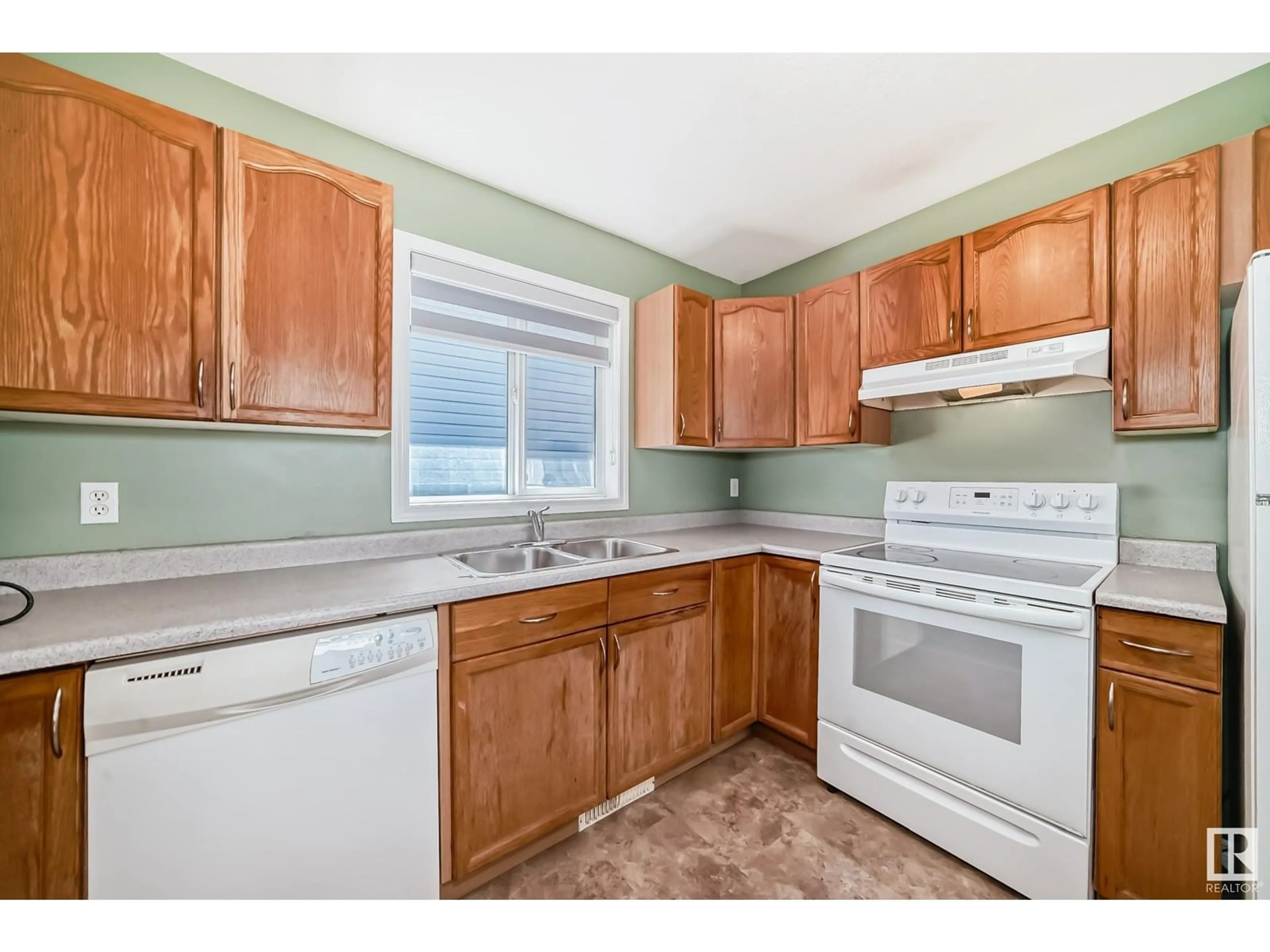 Standard kitchen, unknown for NW - 3612 22 ST, Edmonton Alberta T6T1S2