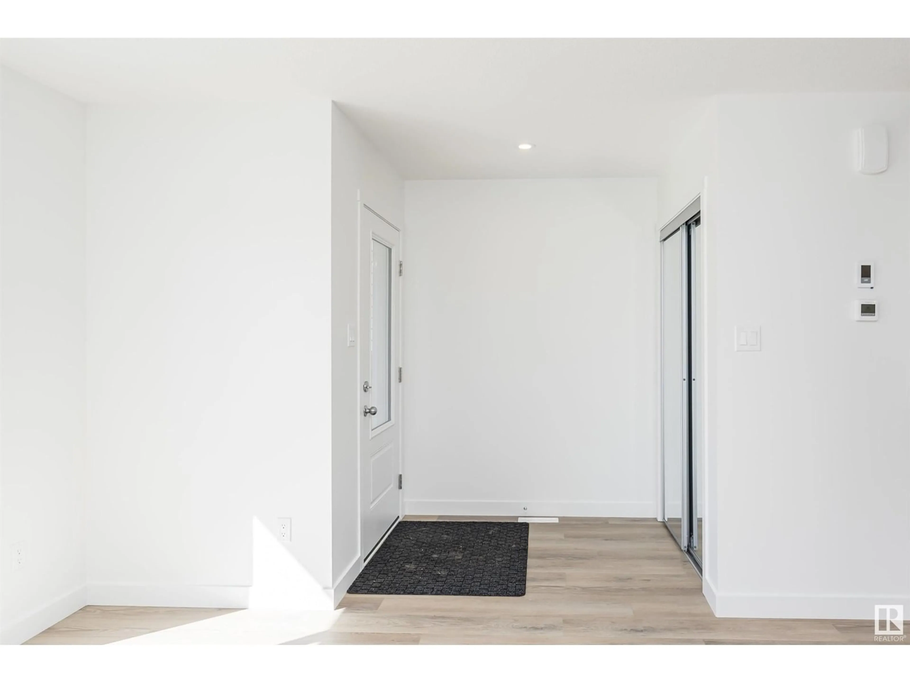 Indoor entryway for SW - 5134 KINNEY WY, Edmonton Alberta T6W1A8
