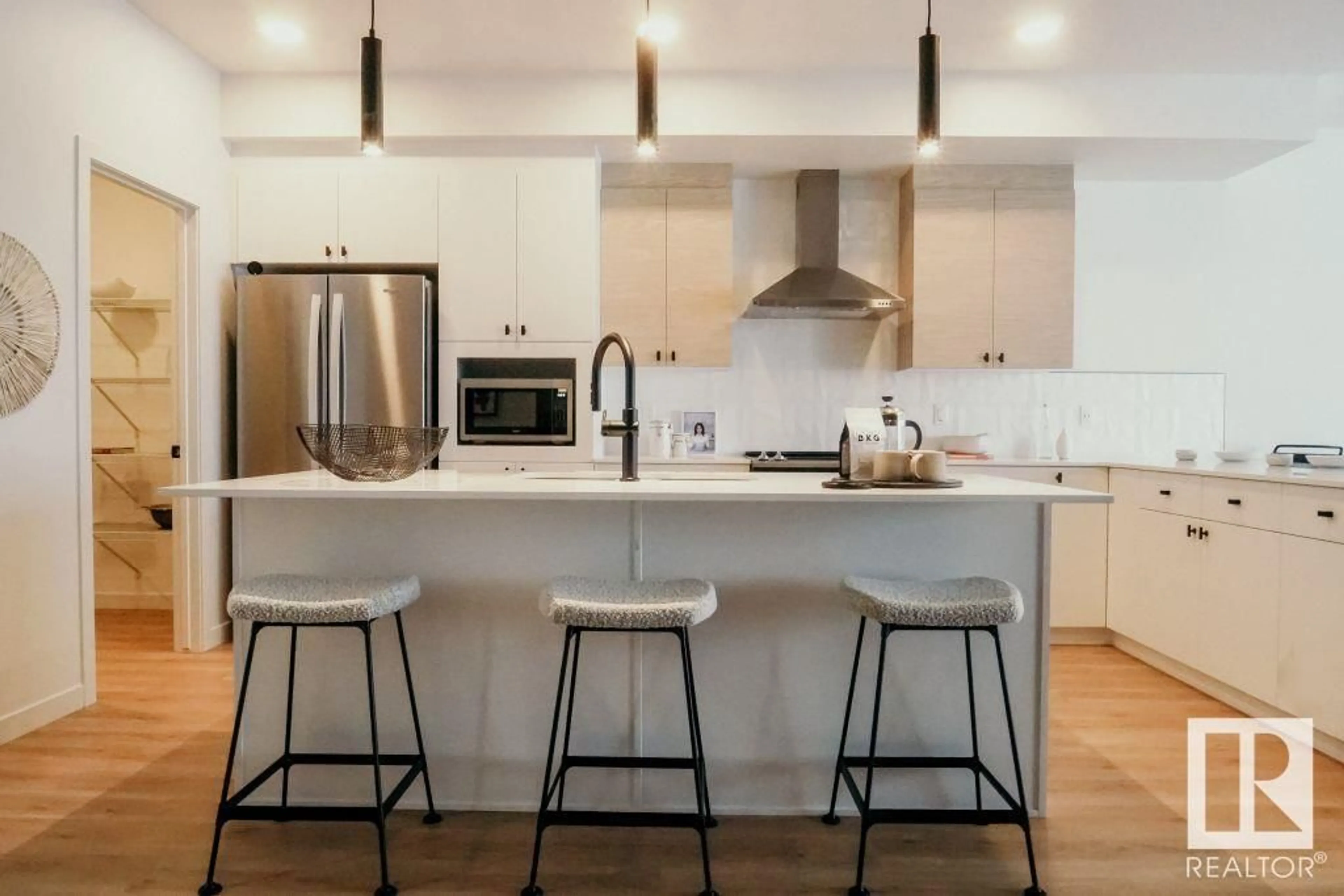 Contemporary kitchen, unknown for 34 GAMBEL LO, Spruce Grove Alberta T7X4B9