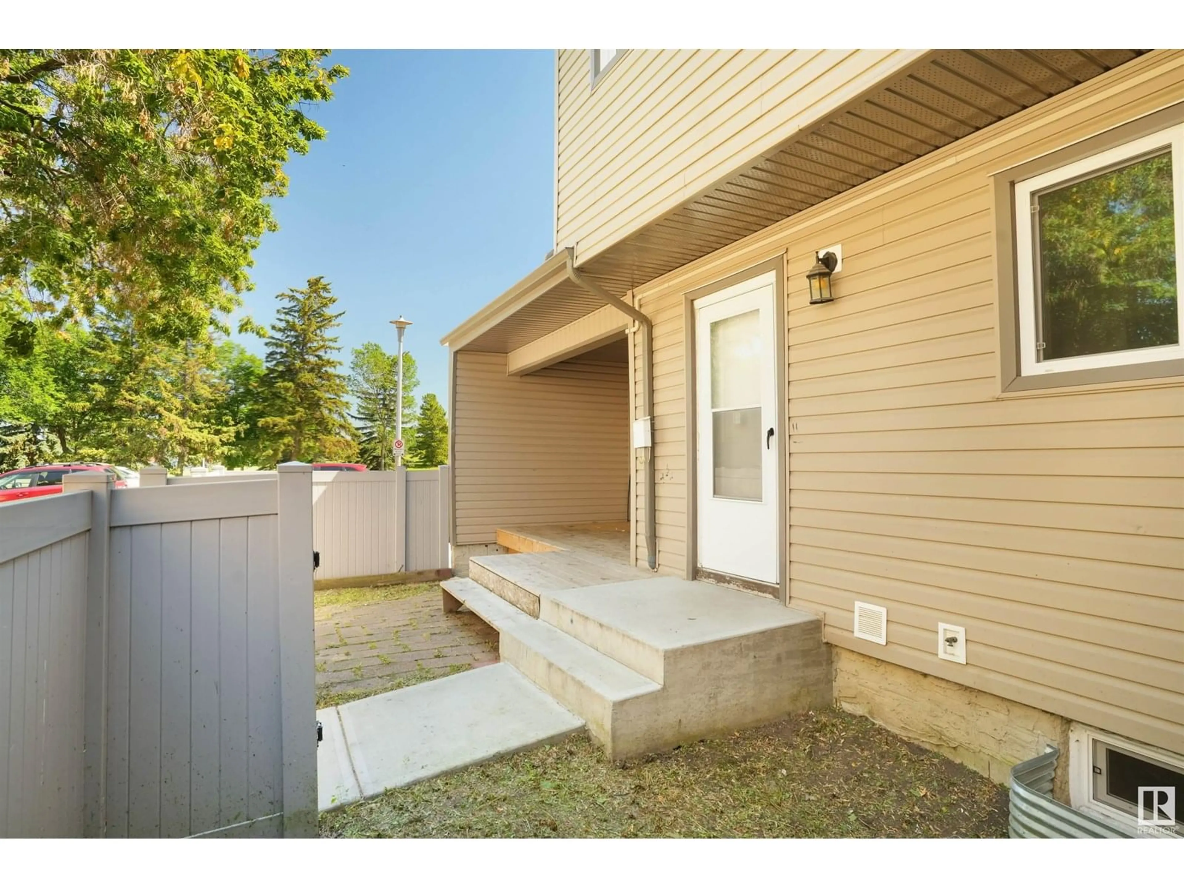 Patio, street for NW - 1794 LAKEWOOD S, Edmonton Alberta T6K3B6