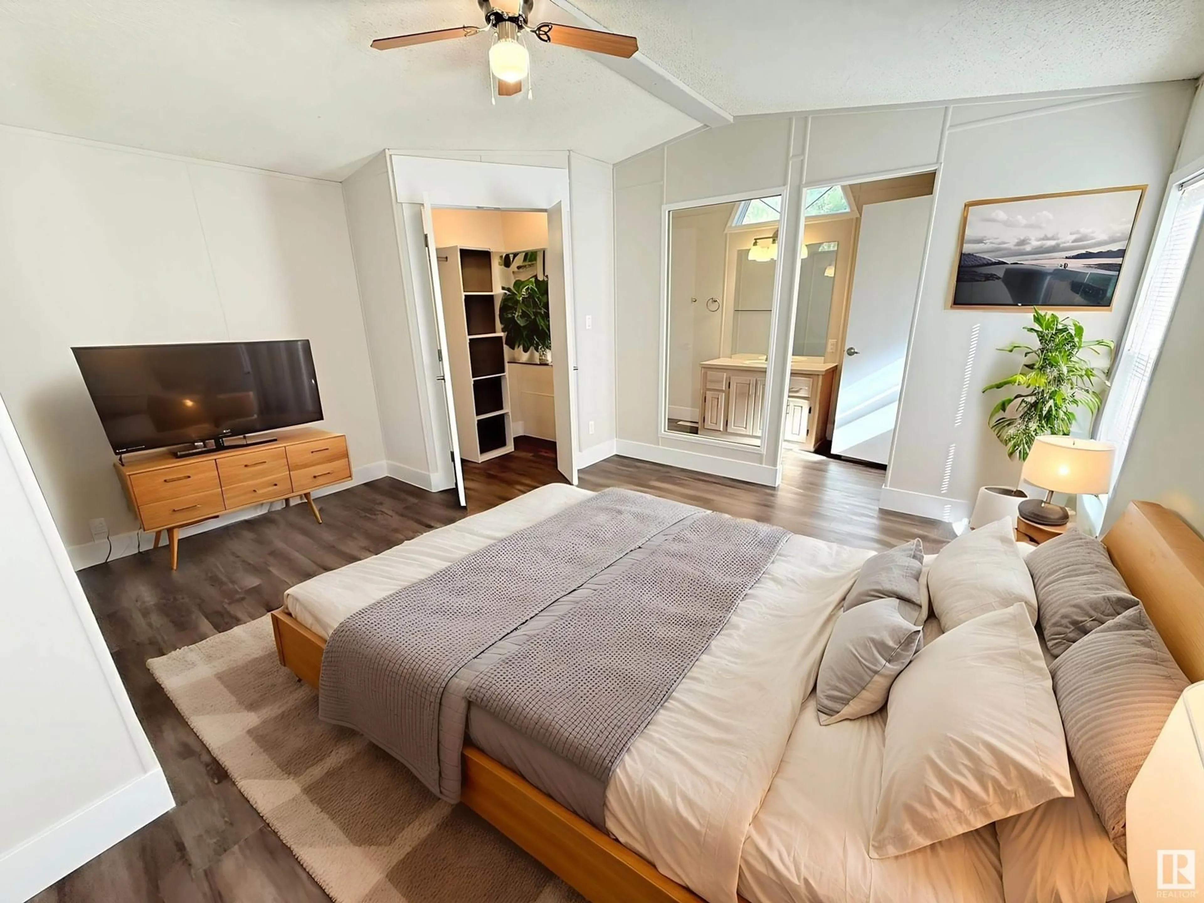 A pic of a room for #257 - 305 CALAHOO RD, Spruce Grove Alberta T7X3L2