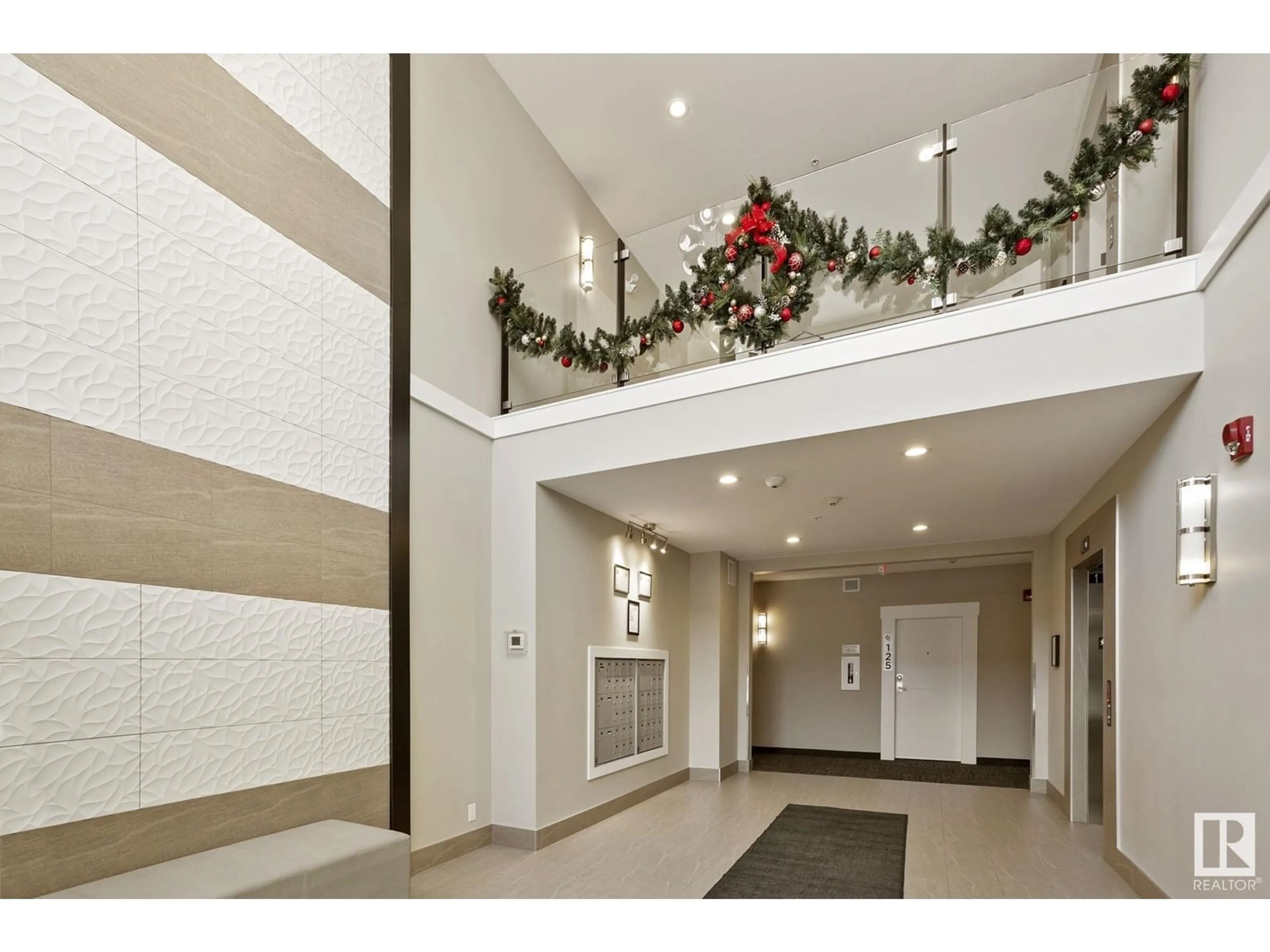 Indoor foyer for #129 - 11074 ELLERSLIE RD, Edmonton Alberta T6W2C2