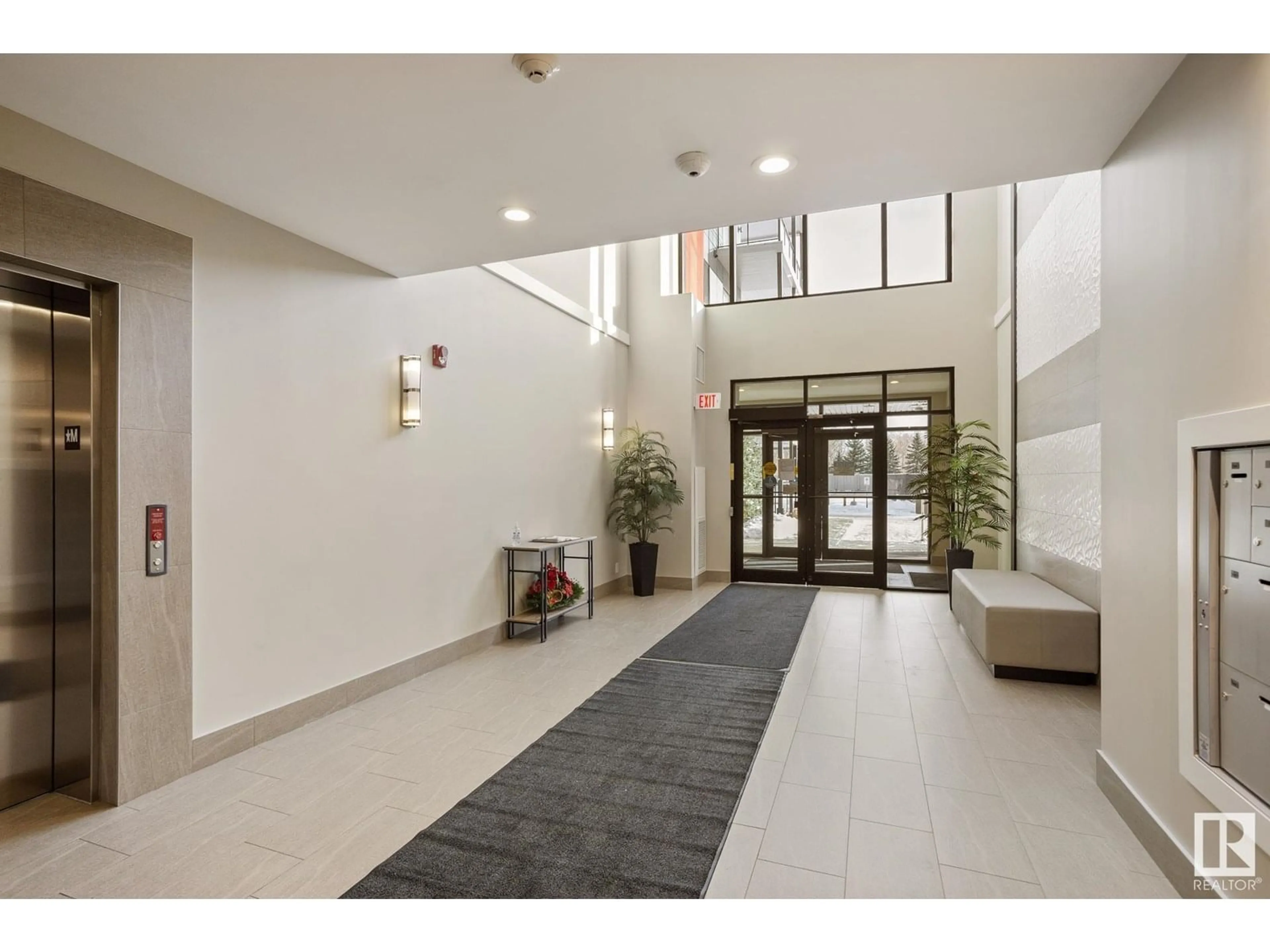 Indoor foyer for #129 - 11074 ELLERSLIE RD, Edmonton Alberta T6W2C2