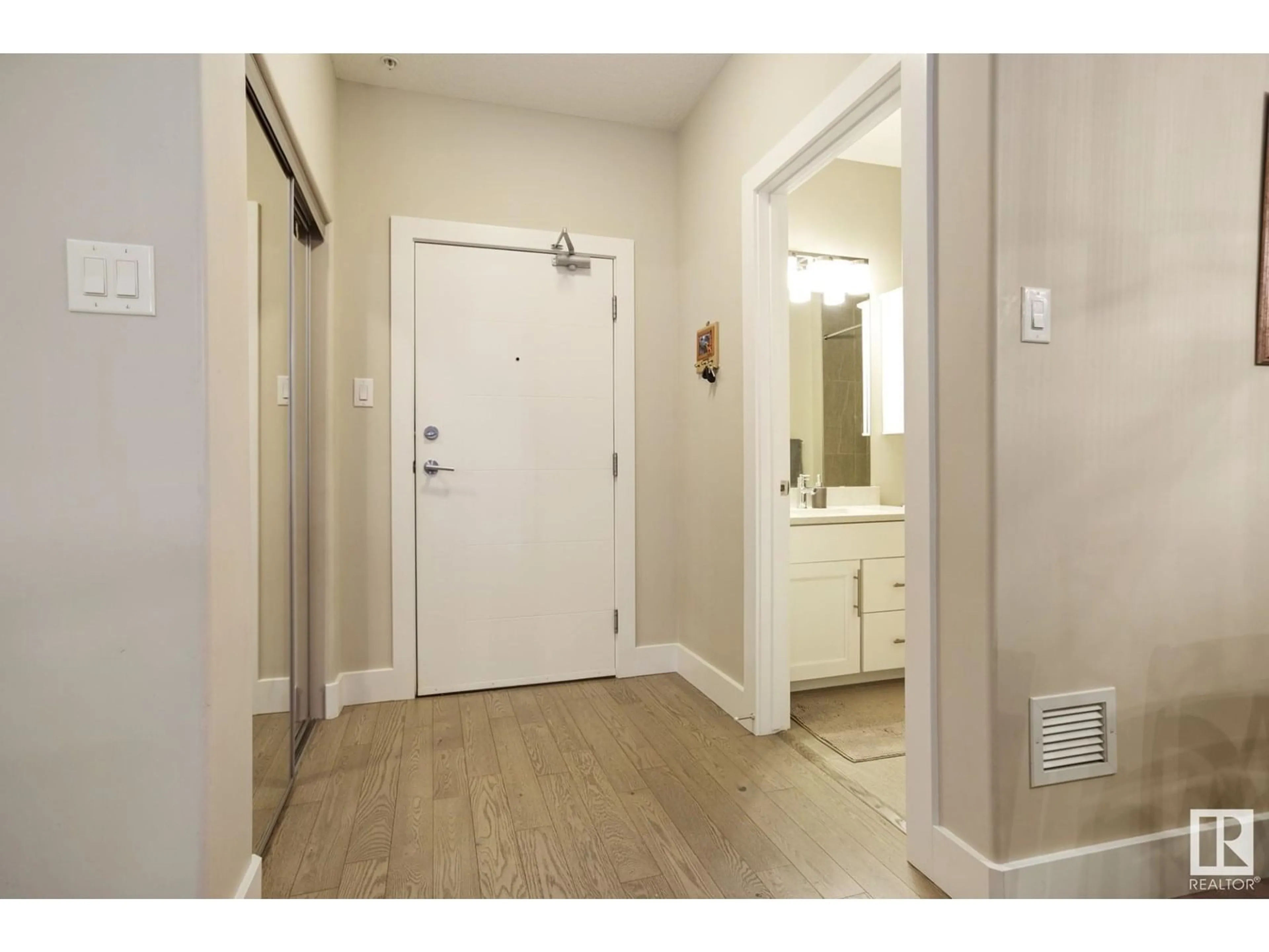 Indoor entryway for #129 - 11074 ELLERSLIE RD, Edmonton Alberta T6W2C2