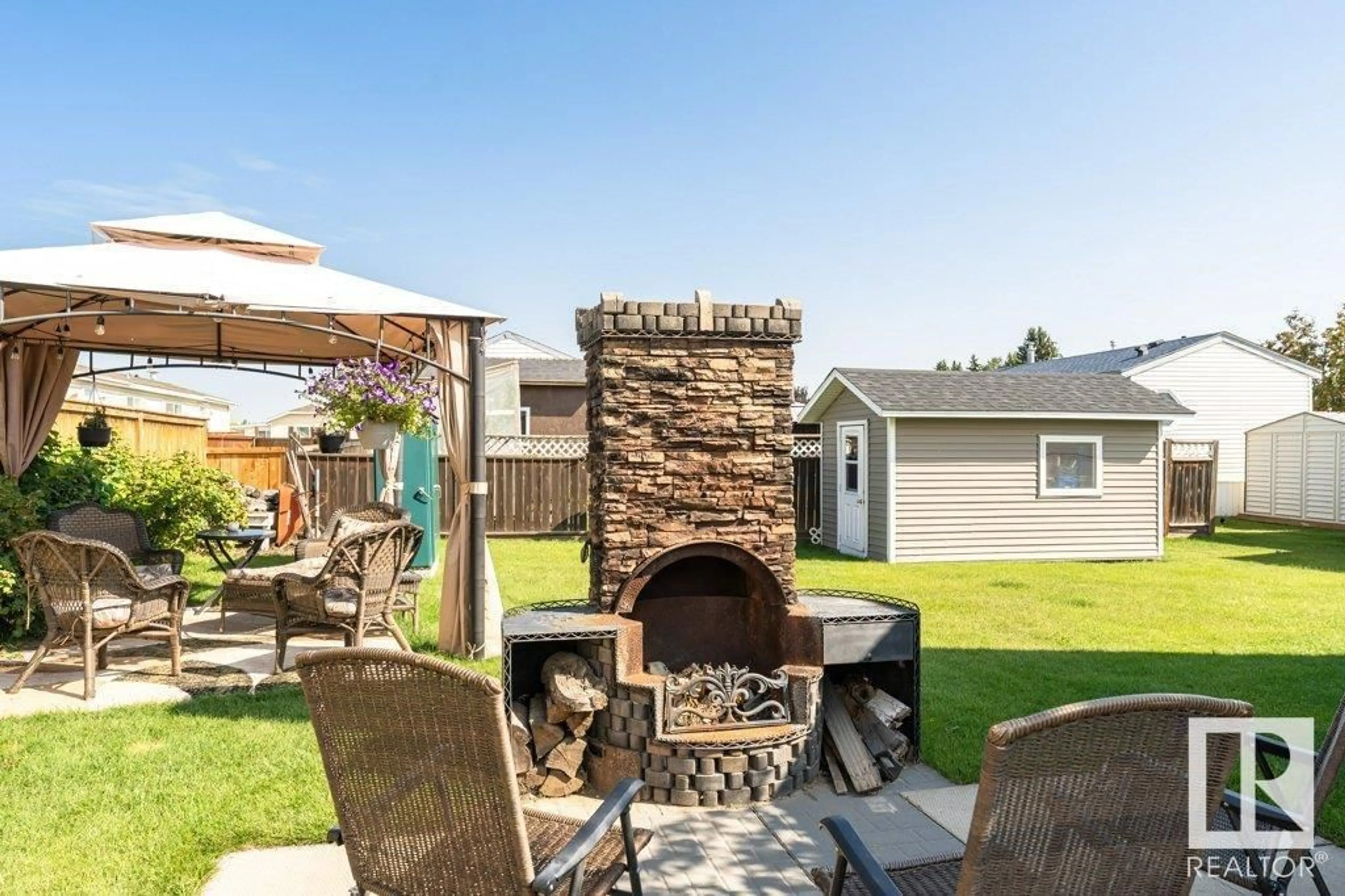 Patio, mountain view for 3402 LAKEVIEW PT, Edmonton Alberta T5S2R8