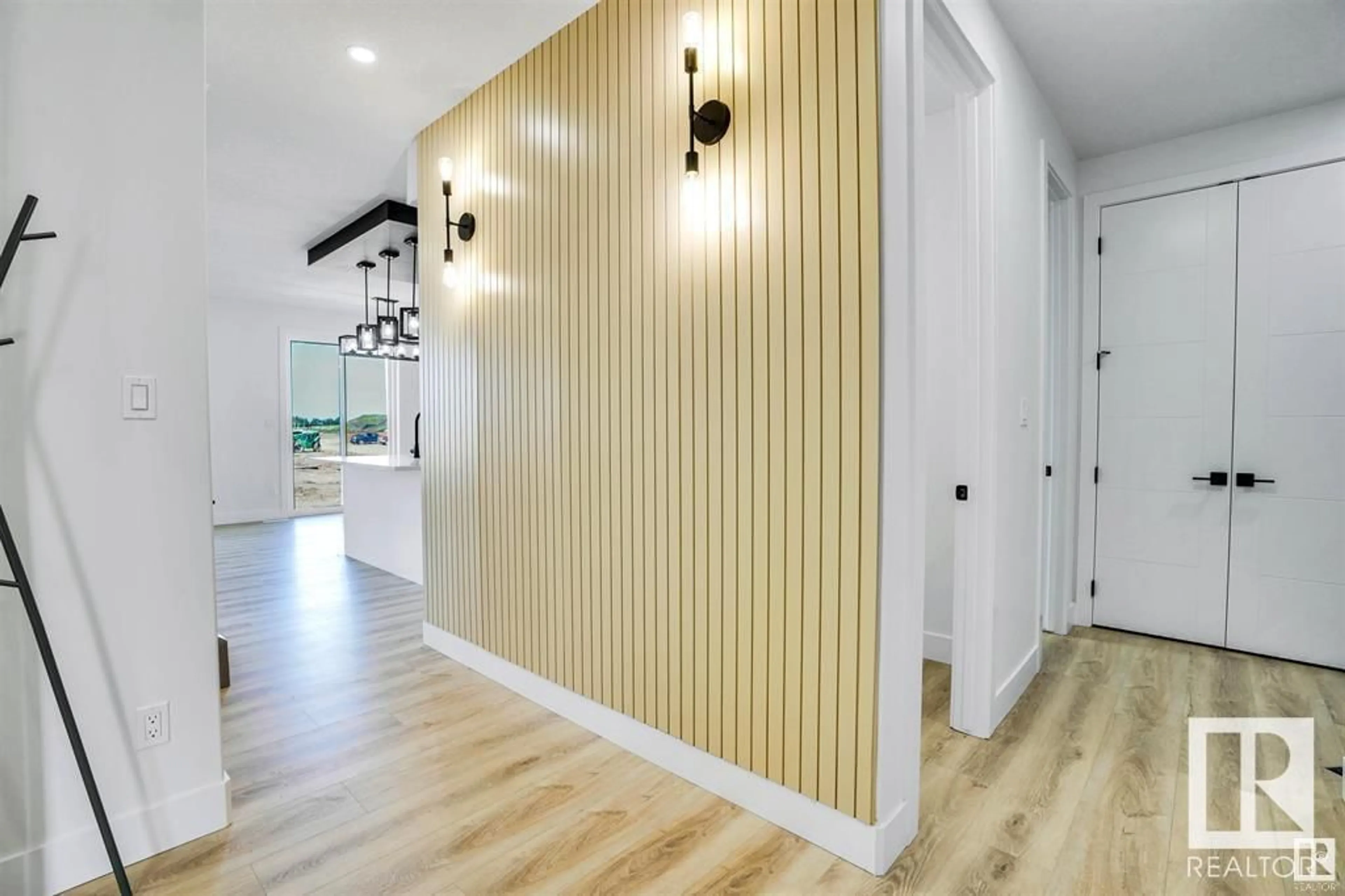 Indoor entryway for 3 REDPOLL WD, St. Albert Alberta T8N8B7