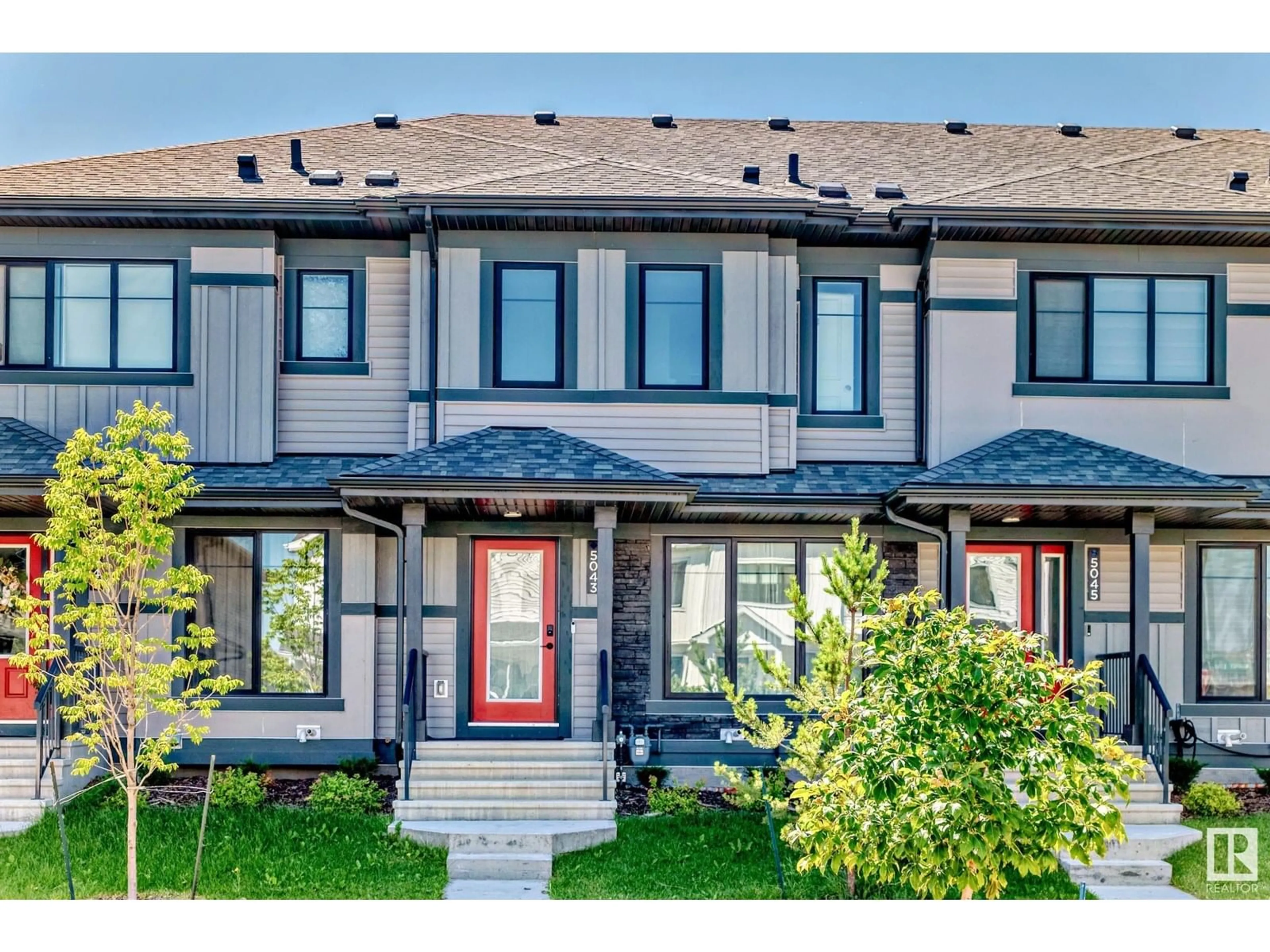 Home with vinyl exterior material, street for LI SW - 5043 KINNEY LINK, Edmonton Alberta T6W5G5