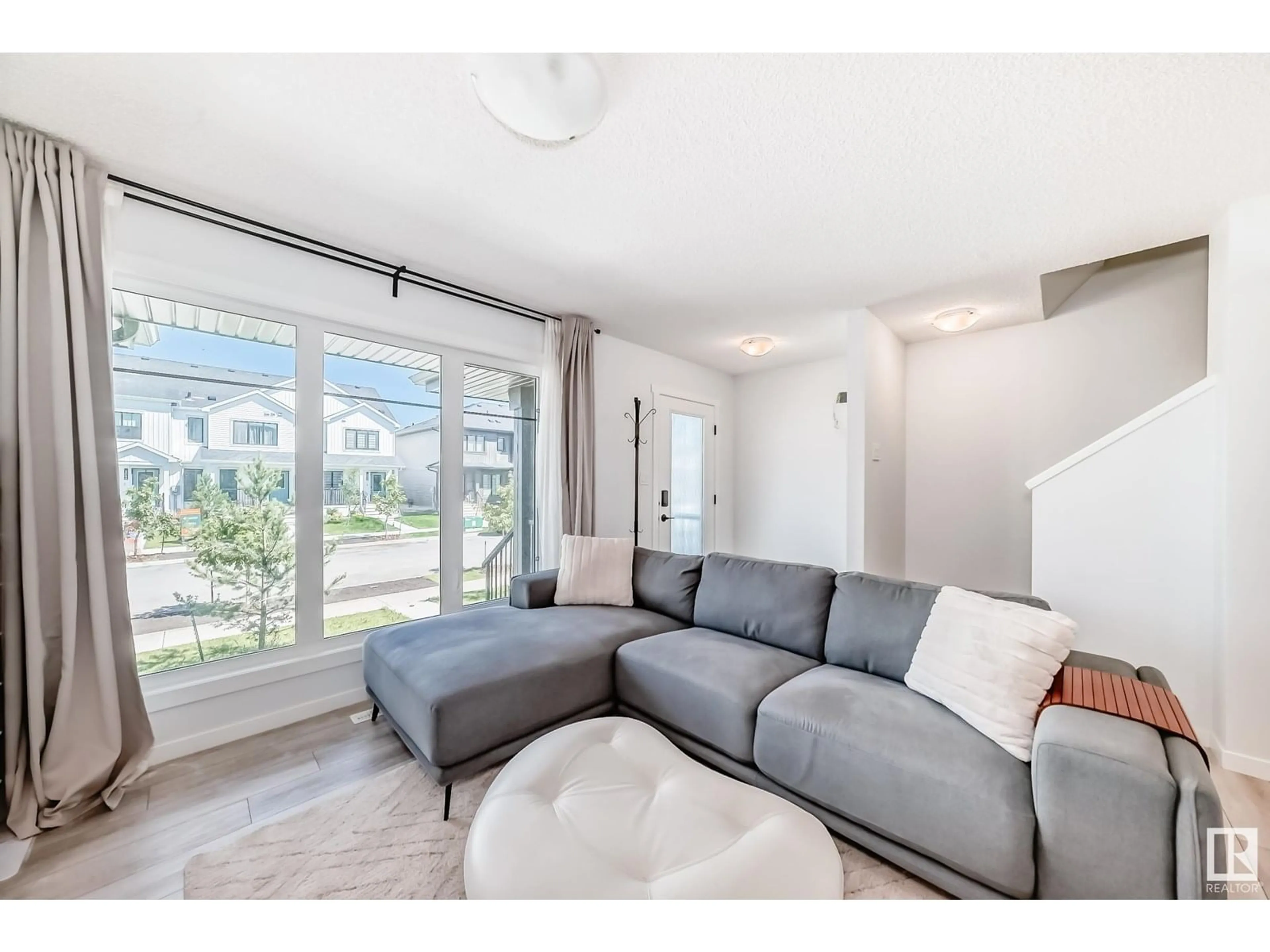 Living room with furniture, unknown for LI SW - 5043 KINNEY LINK, Edmonton Alberta T6W5G5