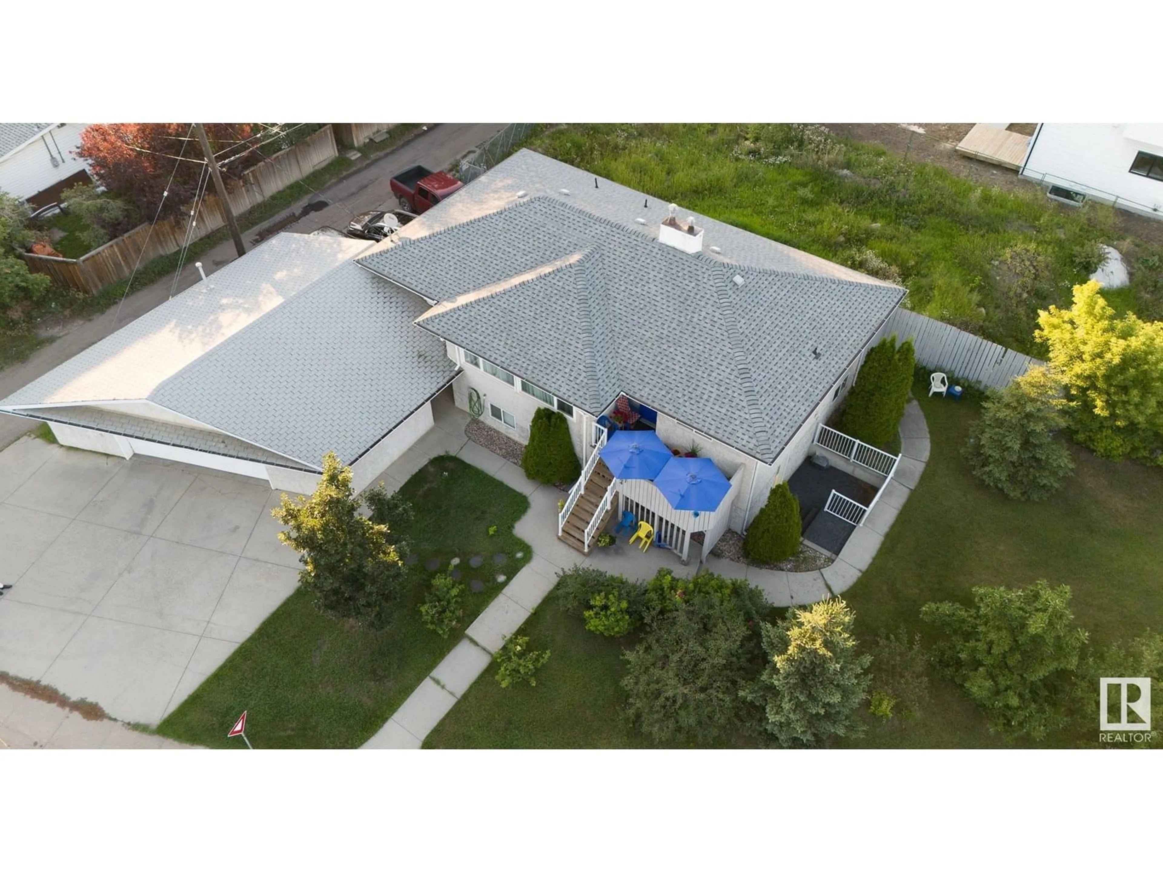 A pic from outside/outdoor area/front of a property/back of a property/a pic from drone, building for 14904 107 AV, Edmonton Alberta T5P4Z2