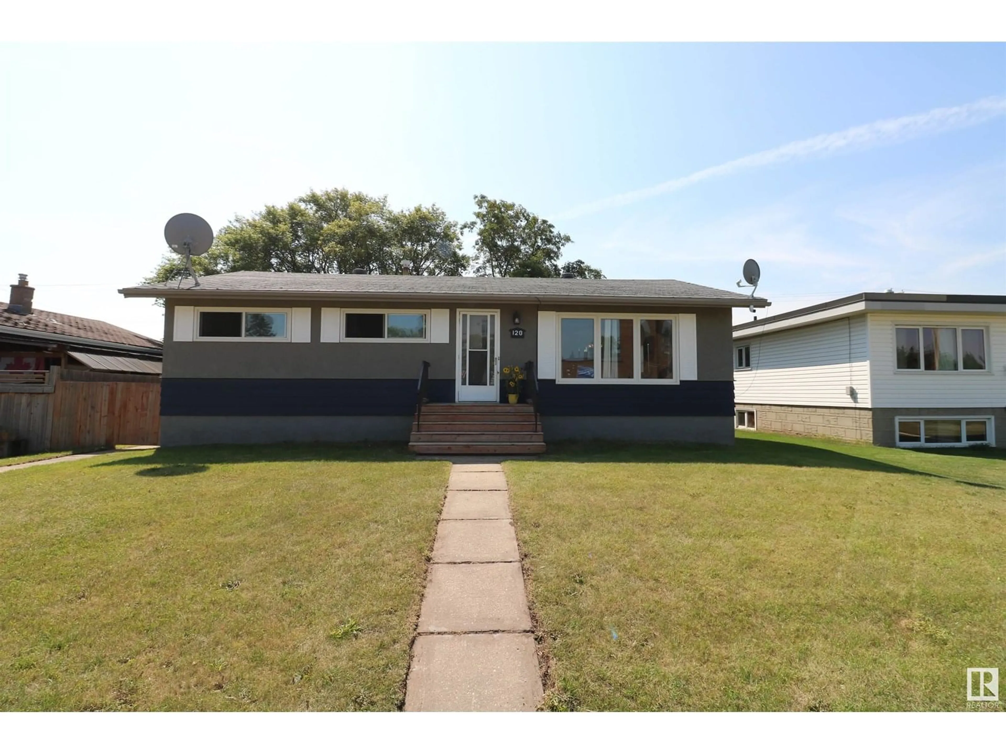 Home with vinyl exterior material, street for 128 CHURCH RD, Spruce Grove Alberta T7X2K2