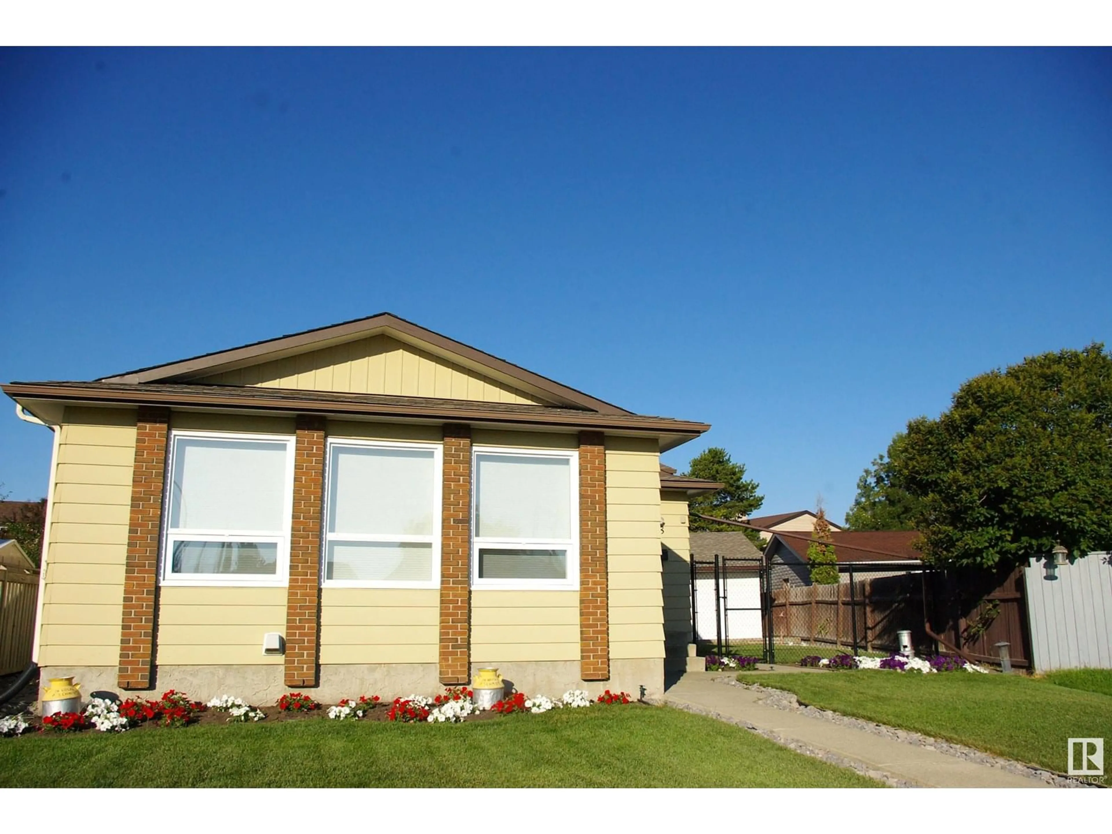 Home with brick exterior material, building for 168 WARWICK RD, Edmonton Alberta T5X4P8