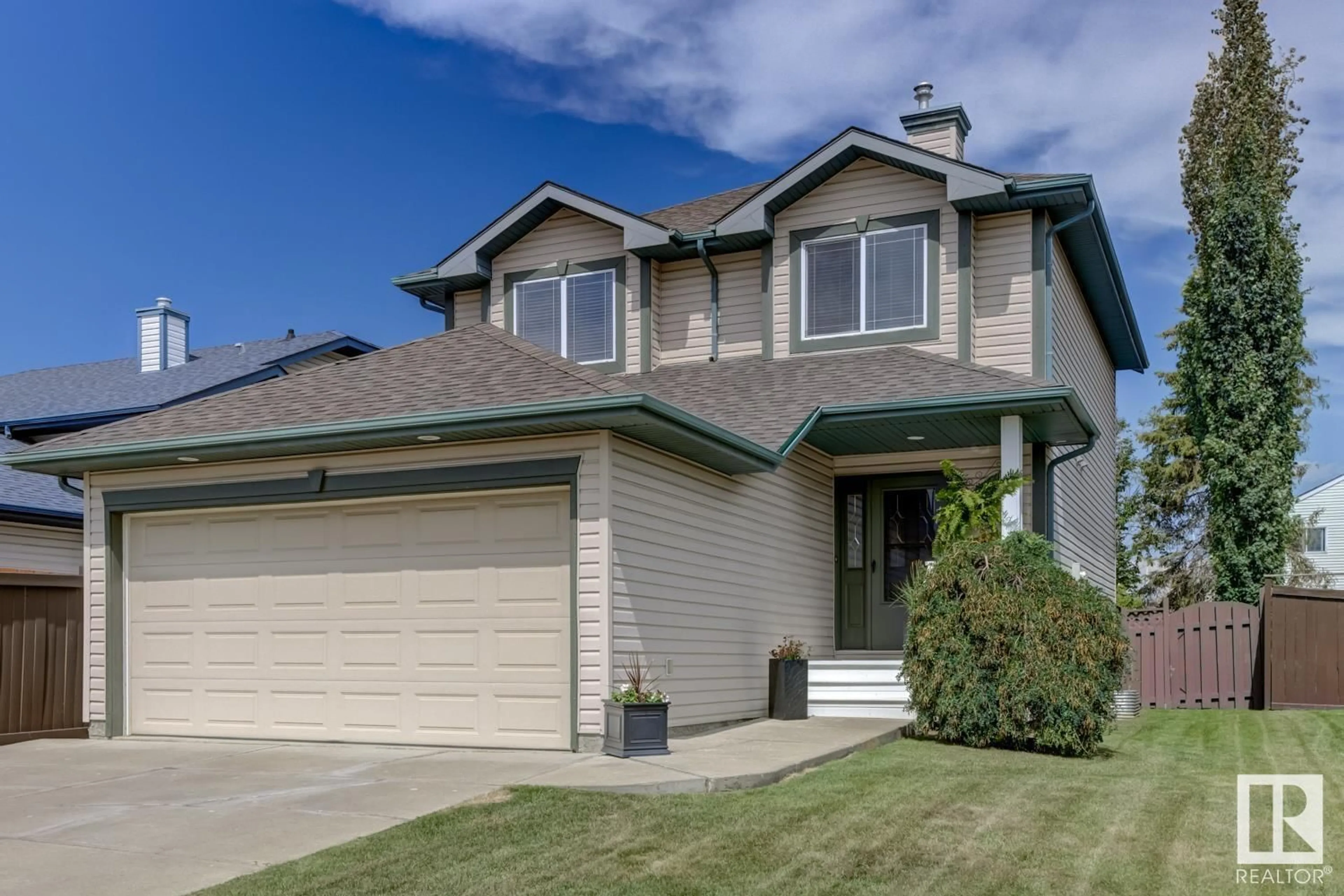 Home with vinyl exterior material, street for N - 8 LAKEWOOD CV, Spruce Grove Alberta T7X4B4