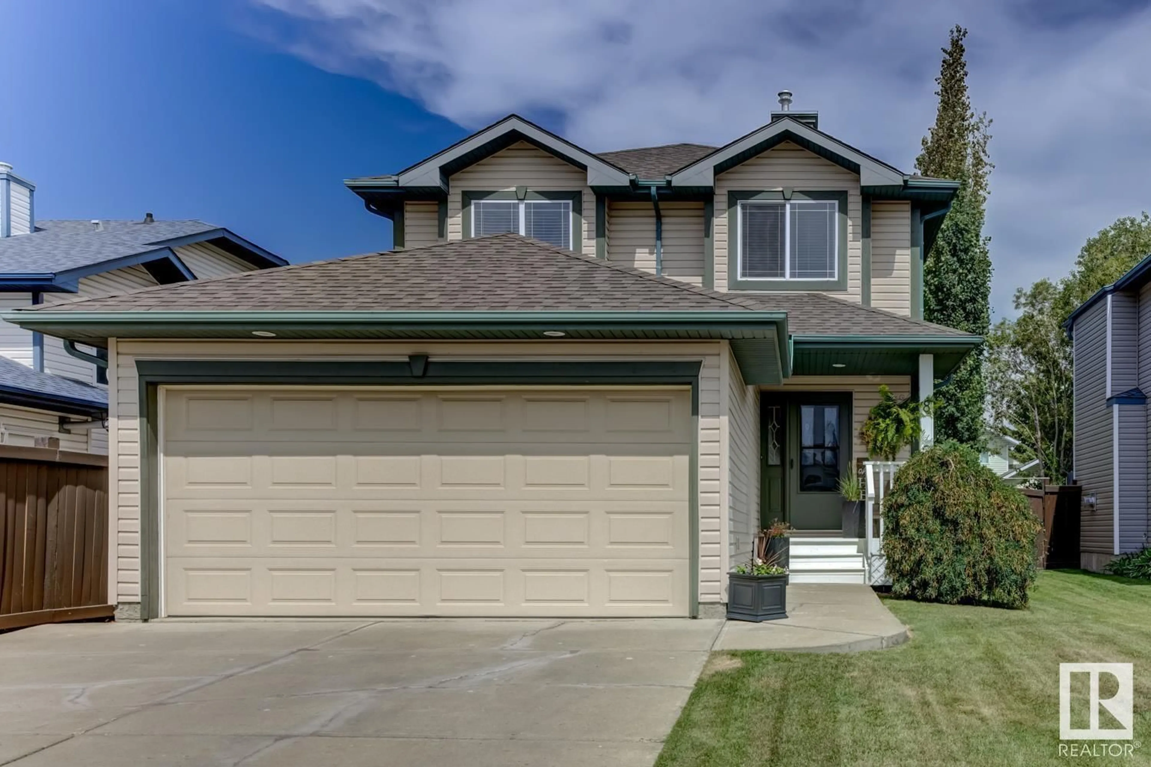 Home with vinyl exterior material, street for N - 8 LAKEWOOD CV, Spruce Grove Alberta T7X4B4