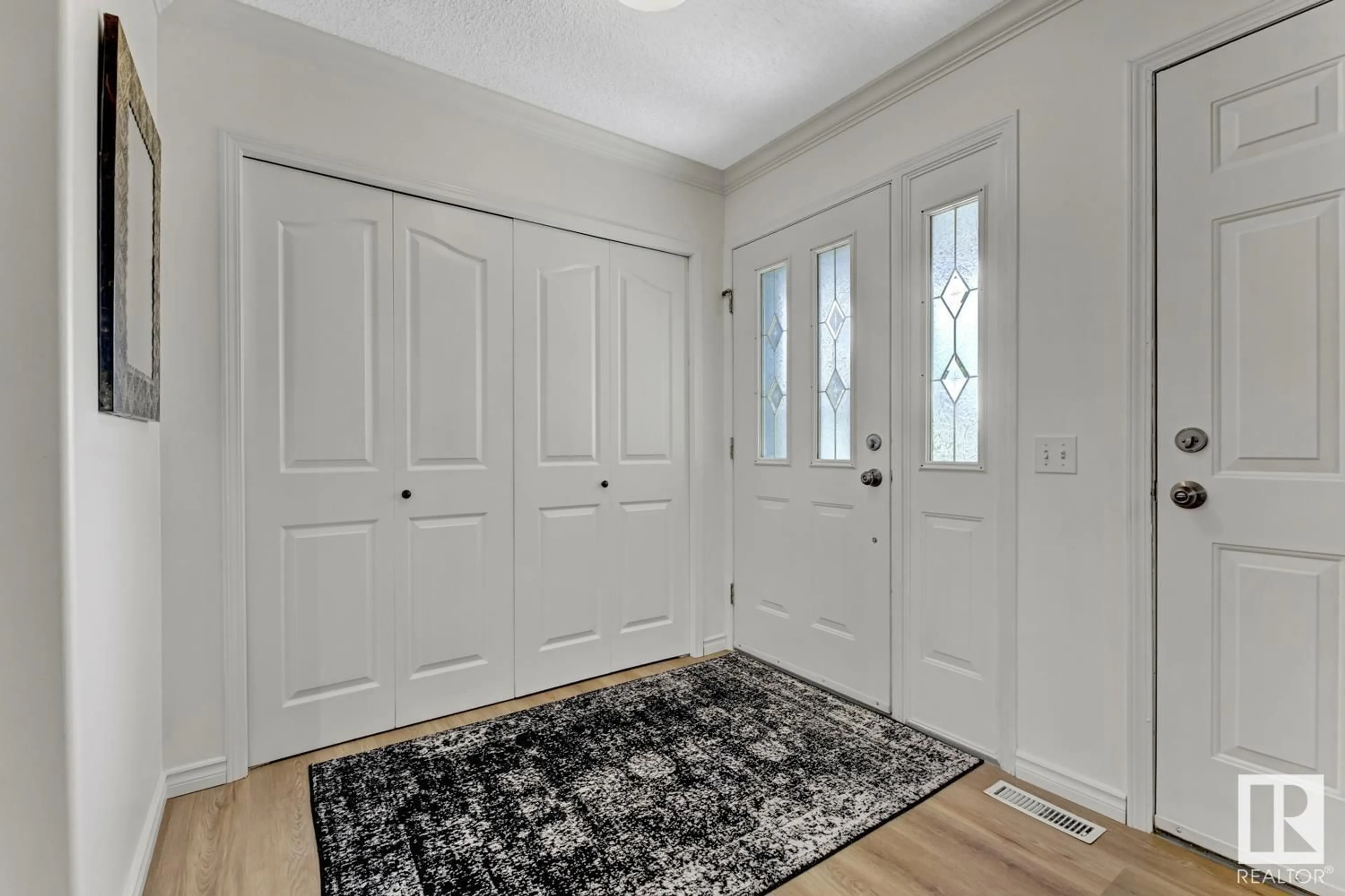 Indoor entryway for N - 8 LAKEWOOD CV, Spruce Grove Alberta T7X4B4