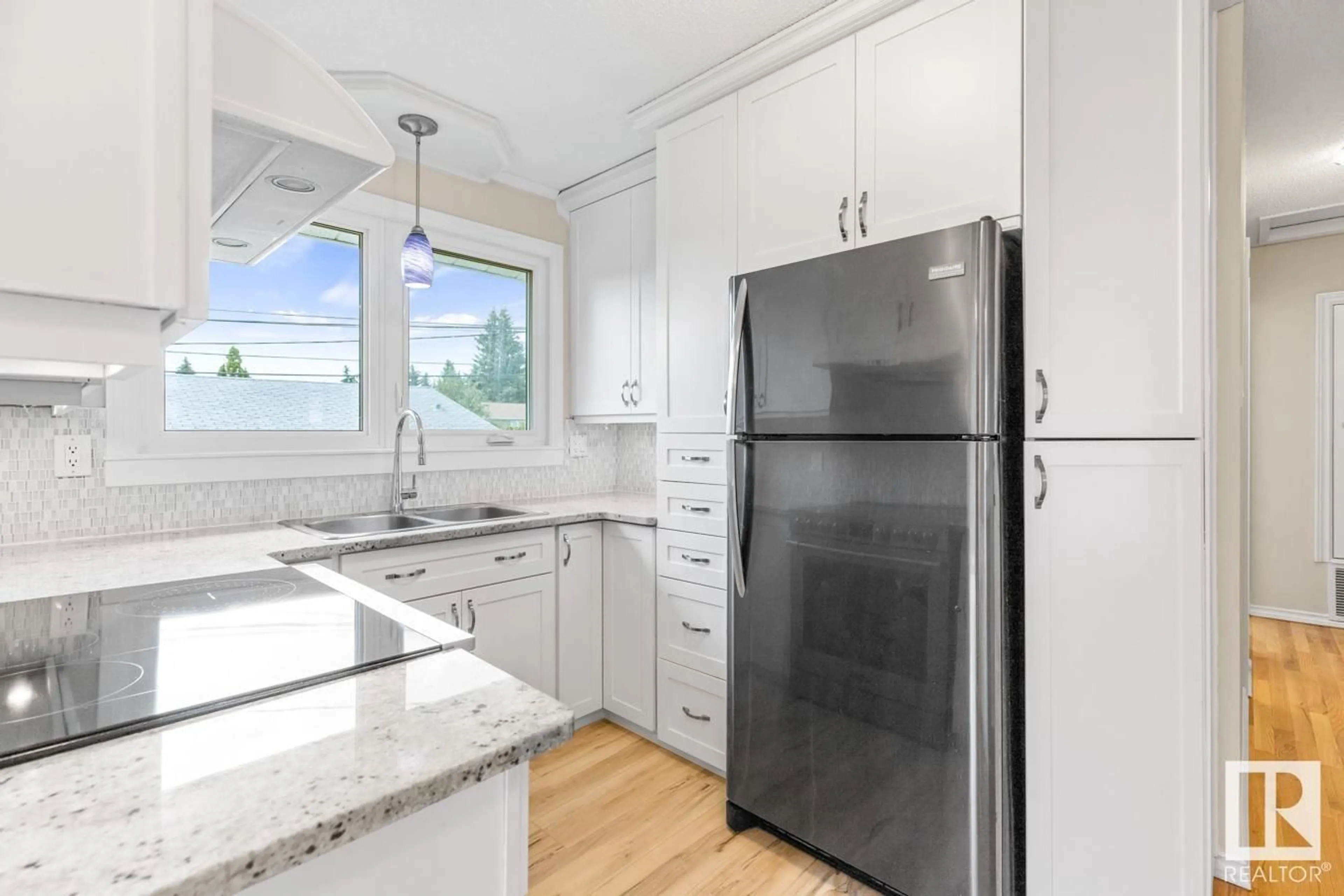 Standard kitchen, unknown for 13908 57 ST, Edmonton Alberta T5A1M6