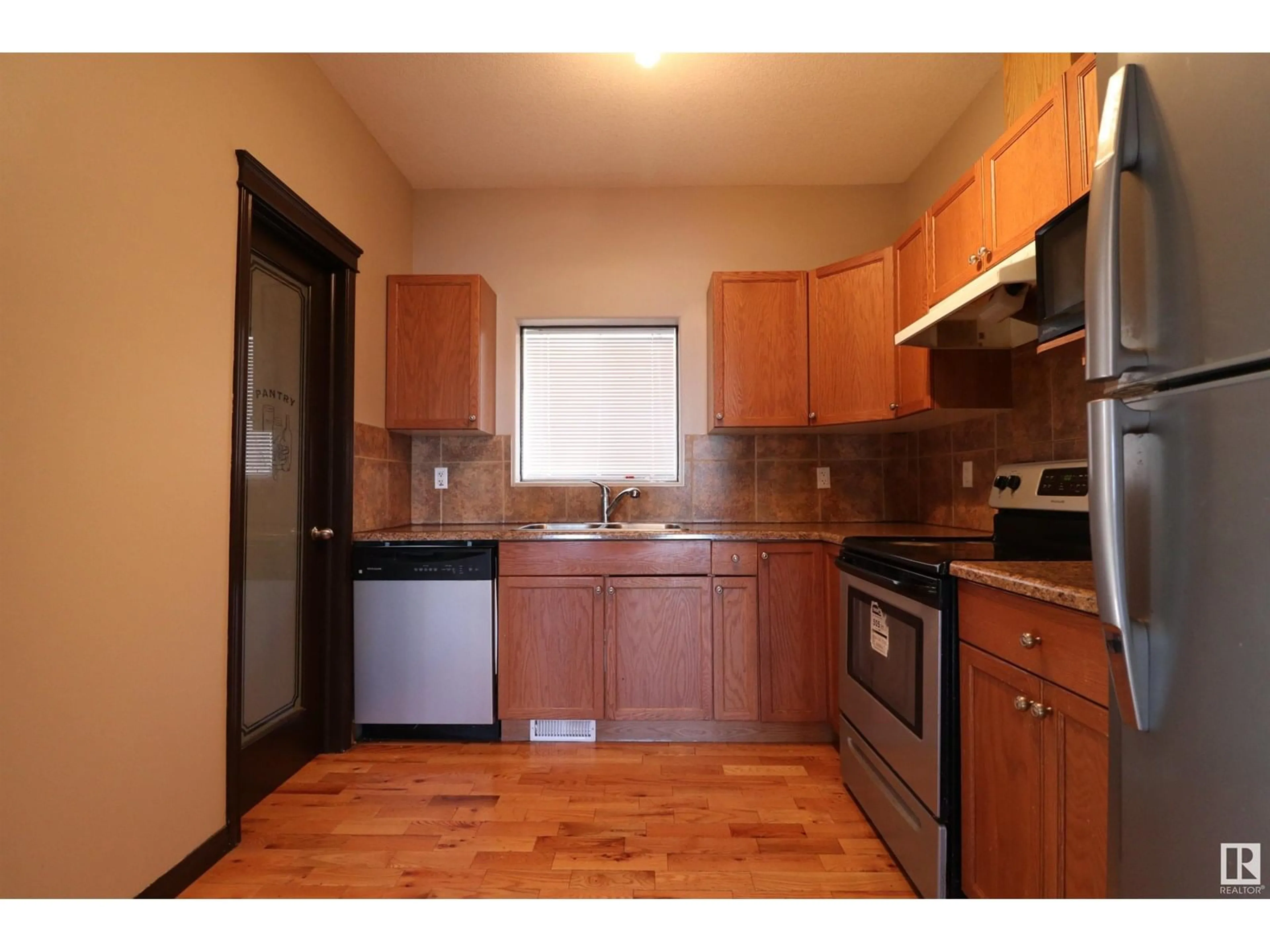 Standard kitchen, unknown for 5106 146 AV, Edmonton Alberta T5A5B7