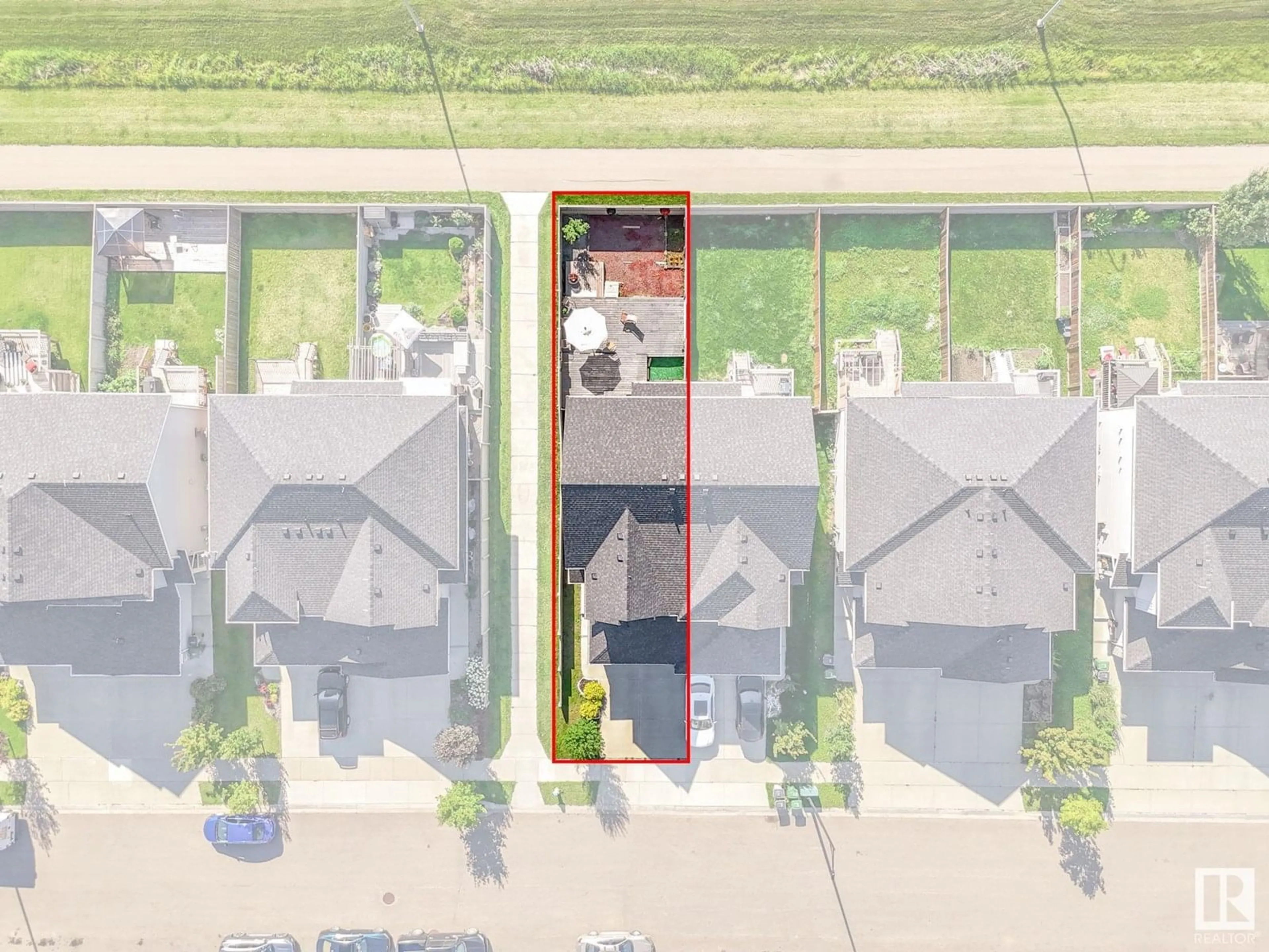 A pic from outside/outdoor area/front of a property/back of a property/a pic from drone, street for 5810 66 ST, Beaumont Alberta T4X2A5