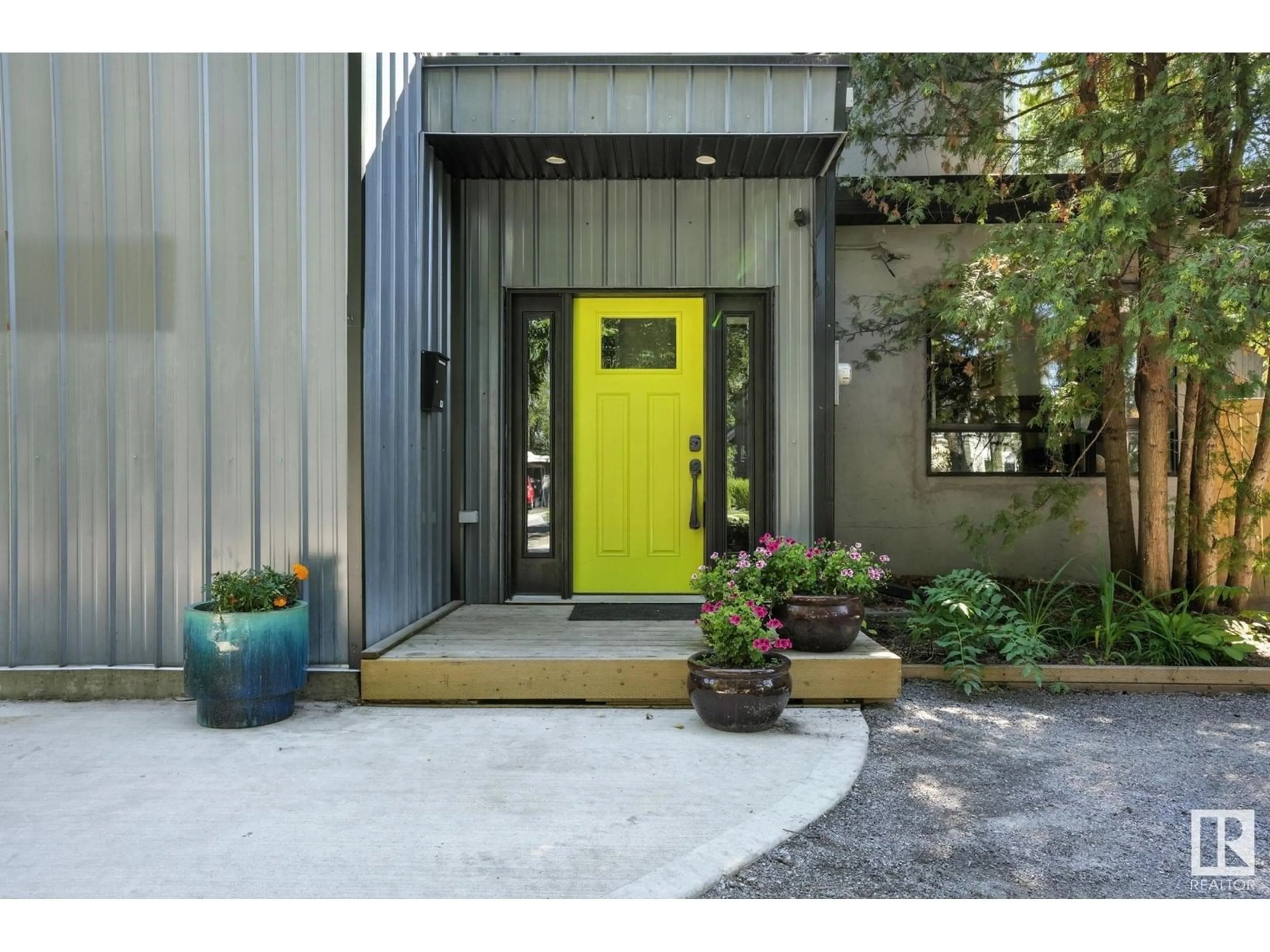 Indoor entryway for NW - 5406 110 ST, Edmonton Alberta T6H3E1
